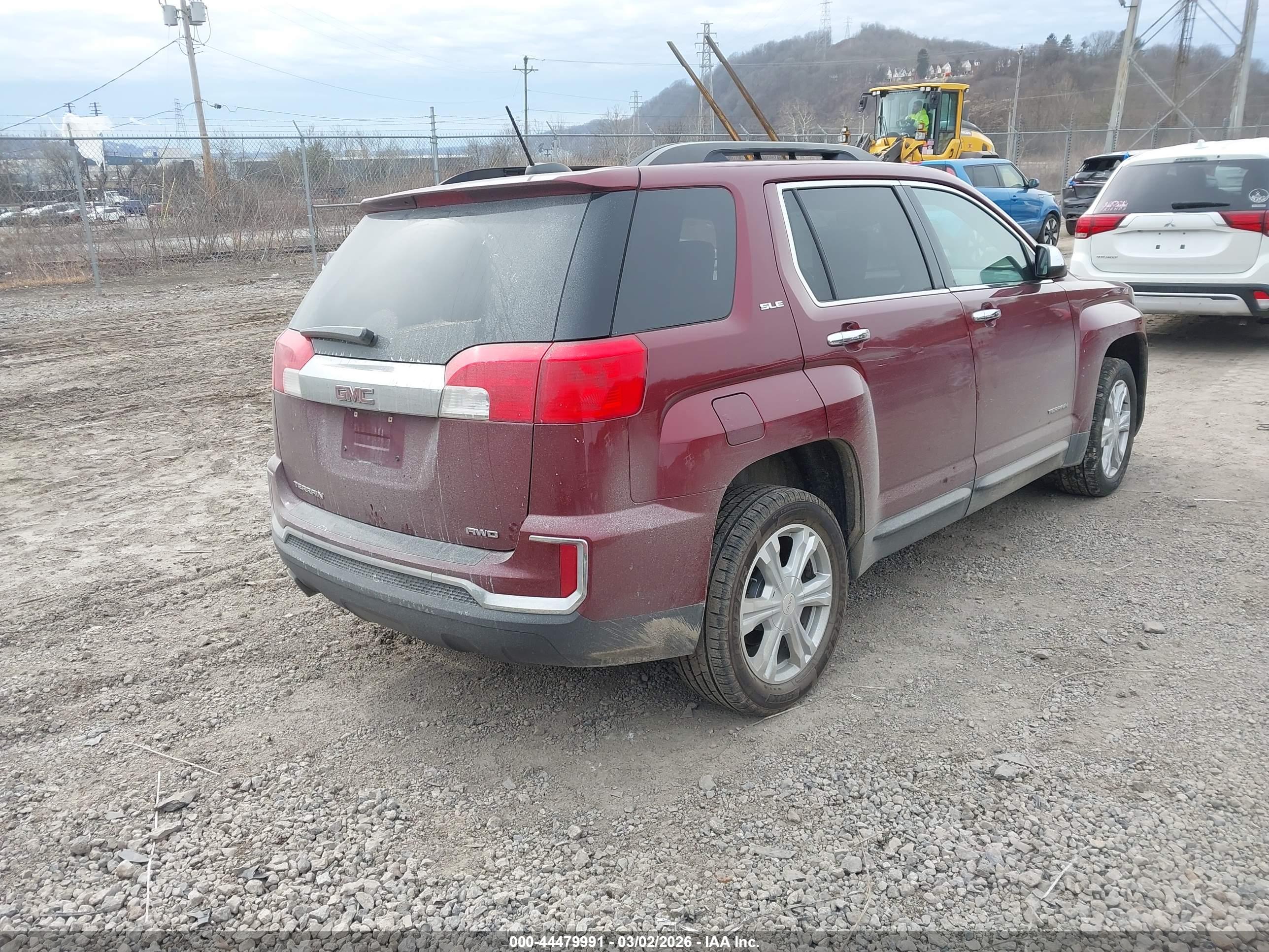 GMC TERRAIN image 4