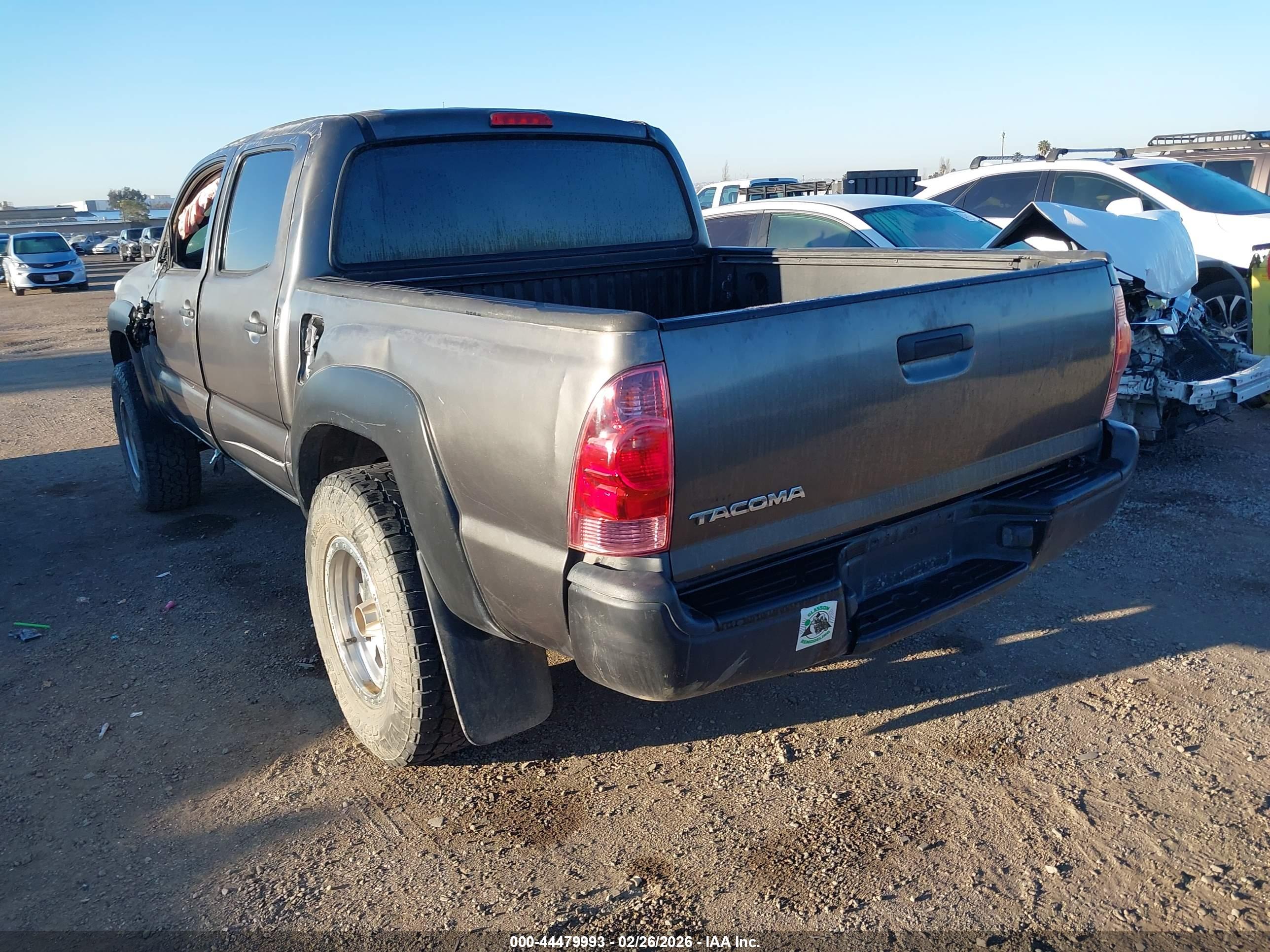 TOYOTA TACOMA image 3