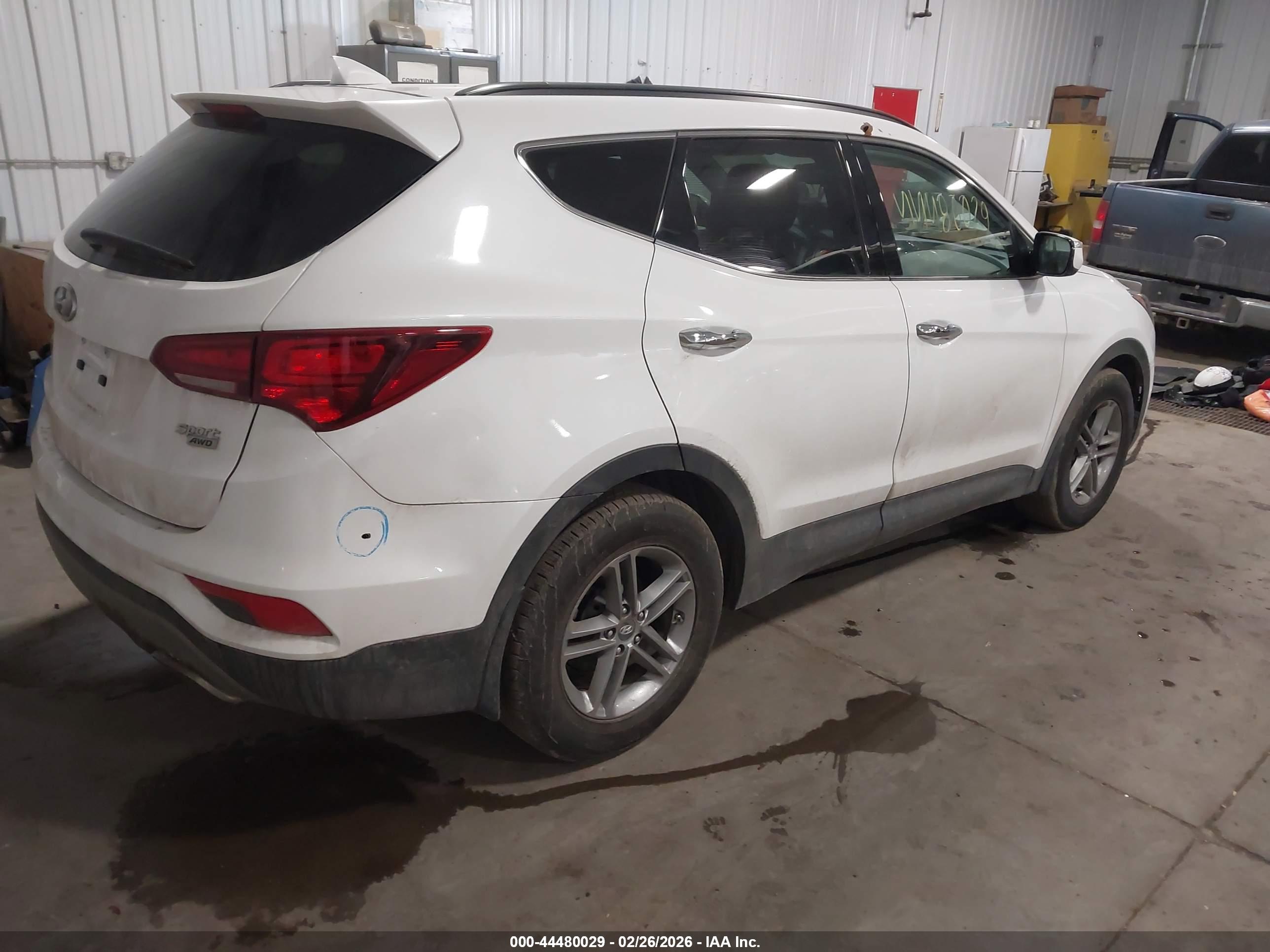 HYUNDAI SANTA image 4