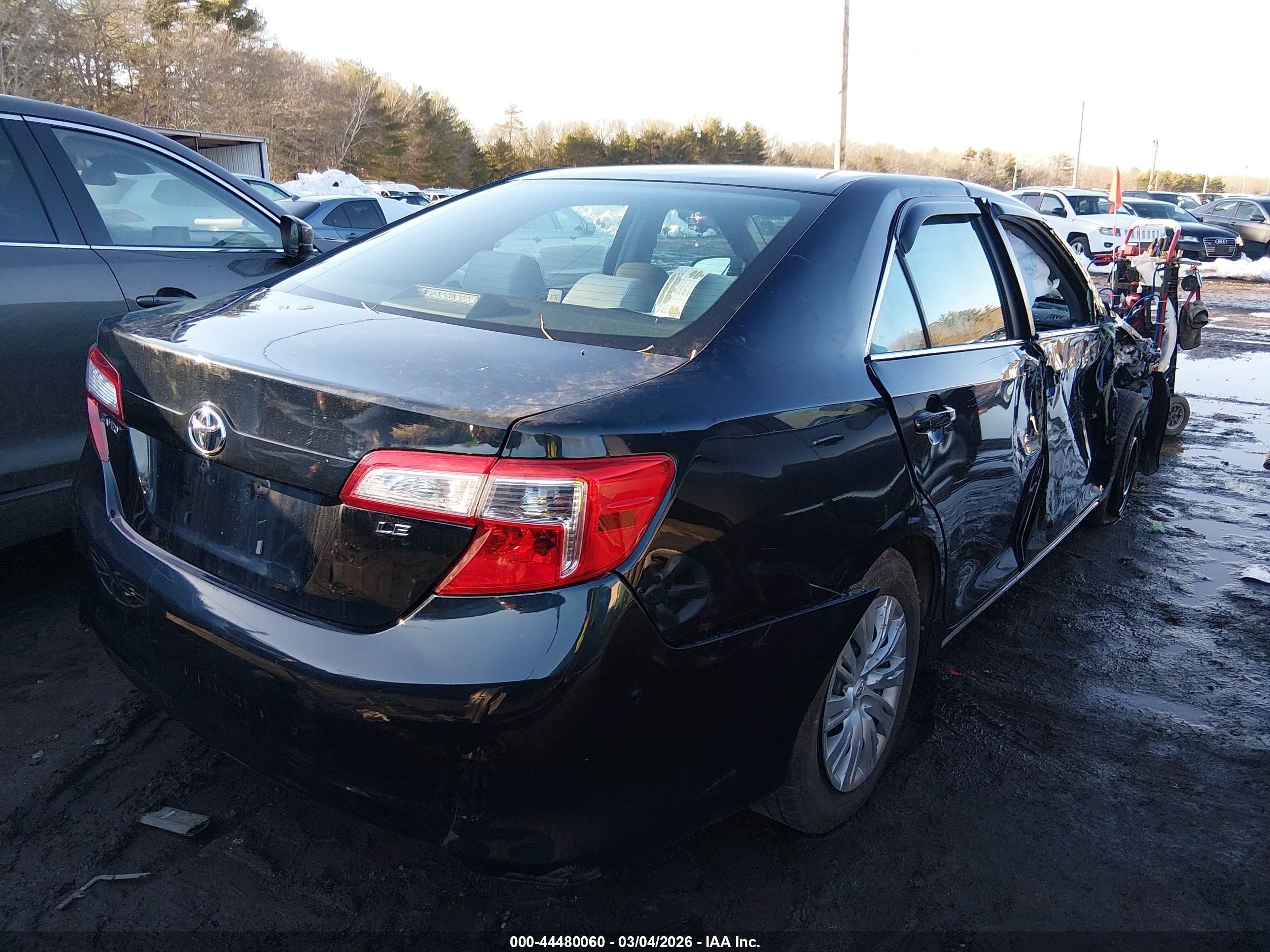 TOYOTA CAMRY image 4