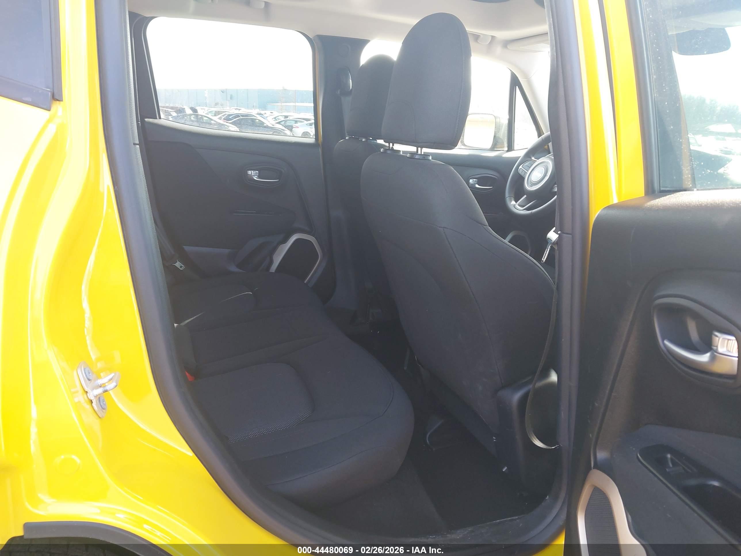 JEEP RENEGADE image 8