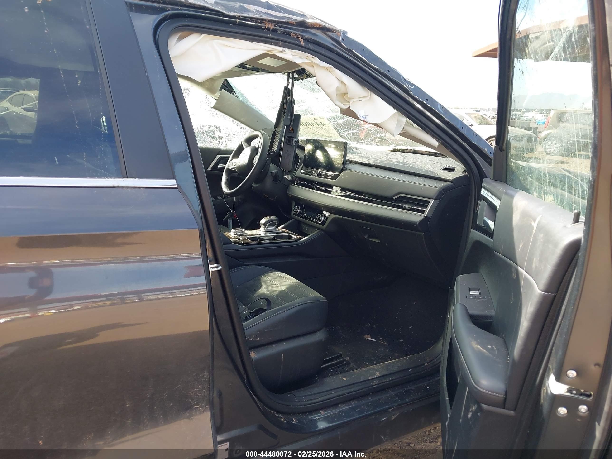 MITSUBISHI OUTLANDER image 5