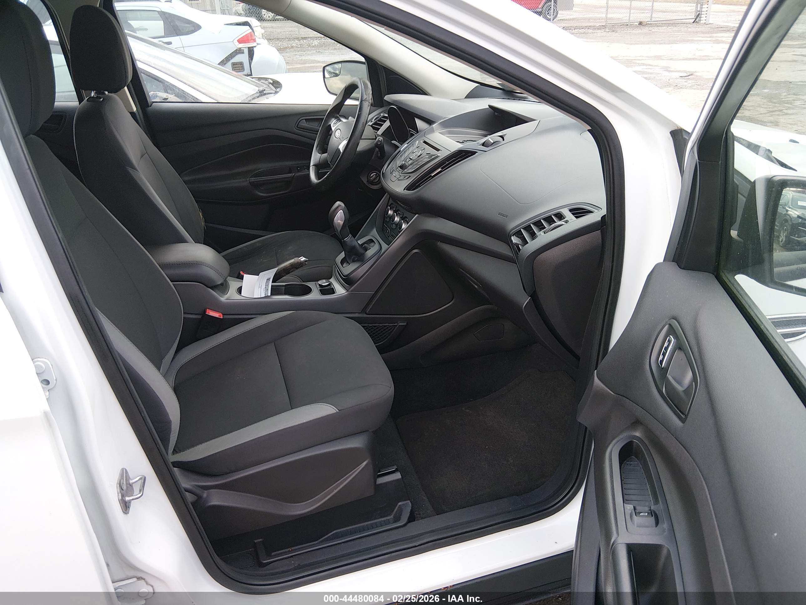 FORD ESCAPE image 5