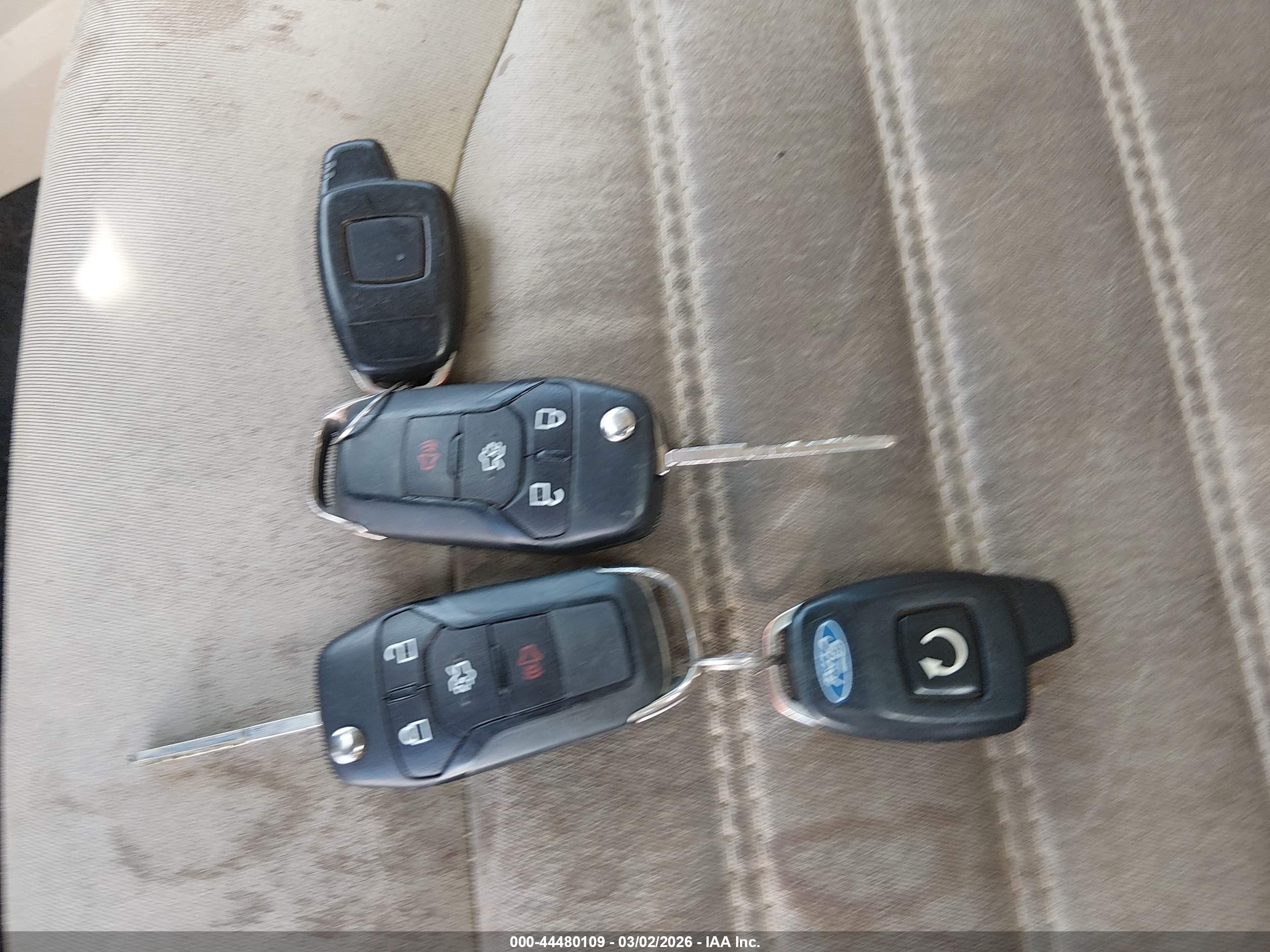 FORD FUSION image 11