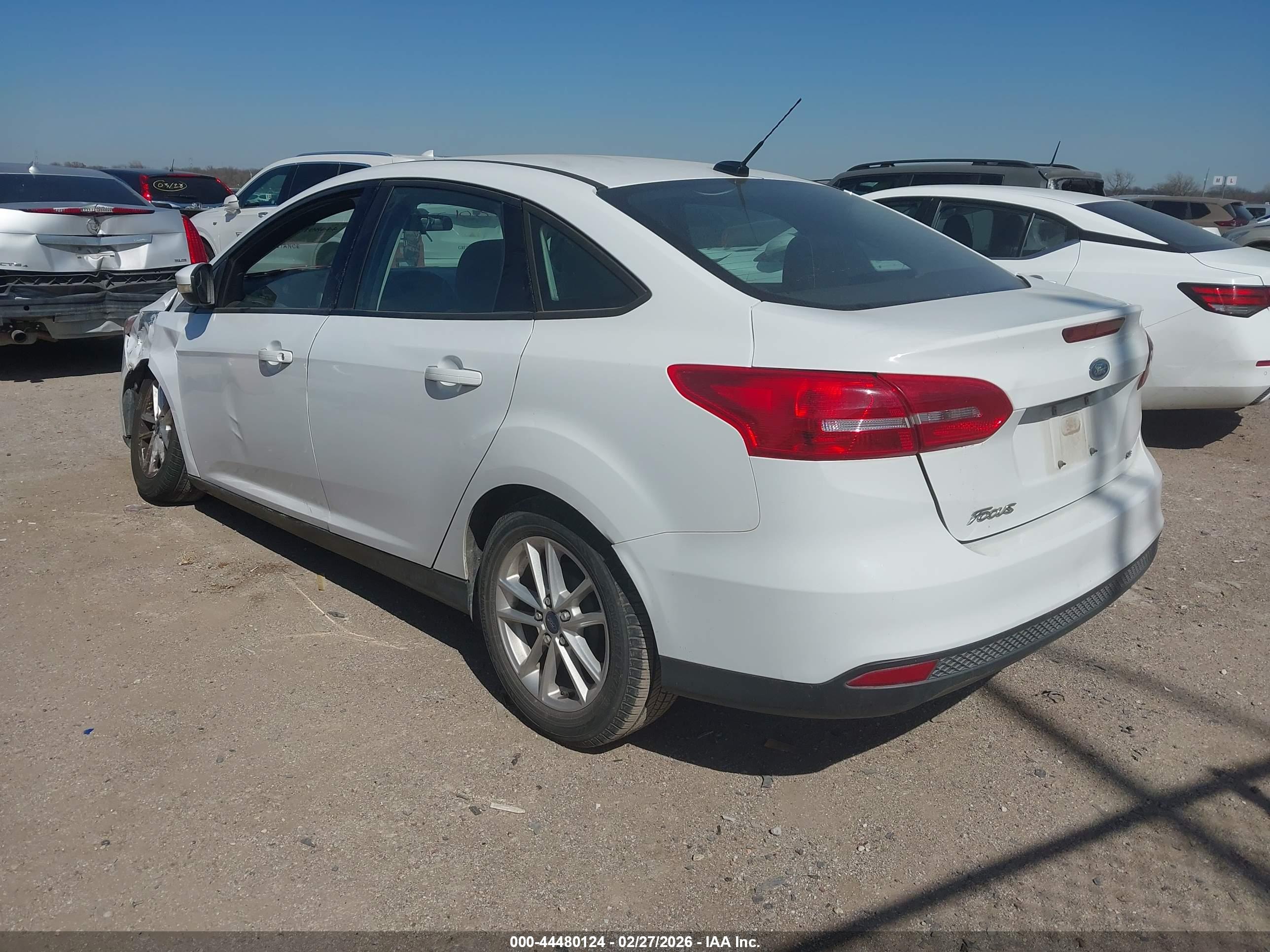 FORD FOCUS image 3