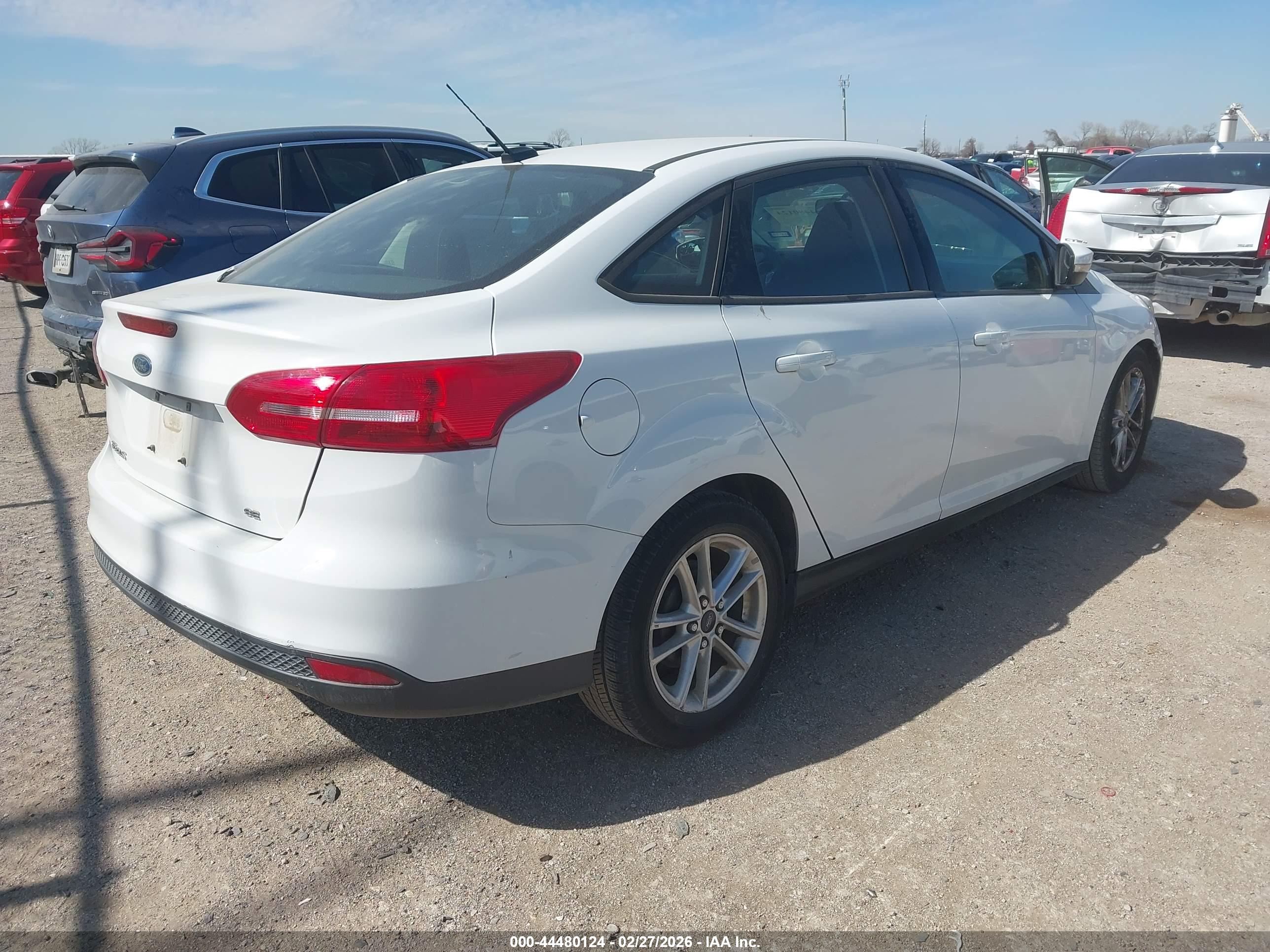 FORD FOCUS image 4