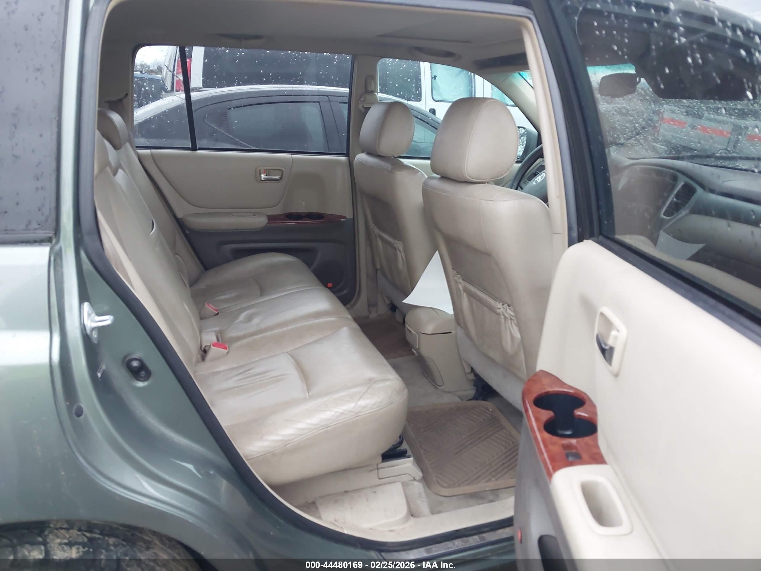 TOYOTA HIGHLANDER image 8