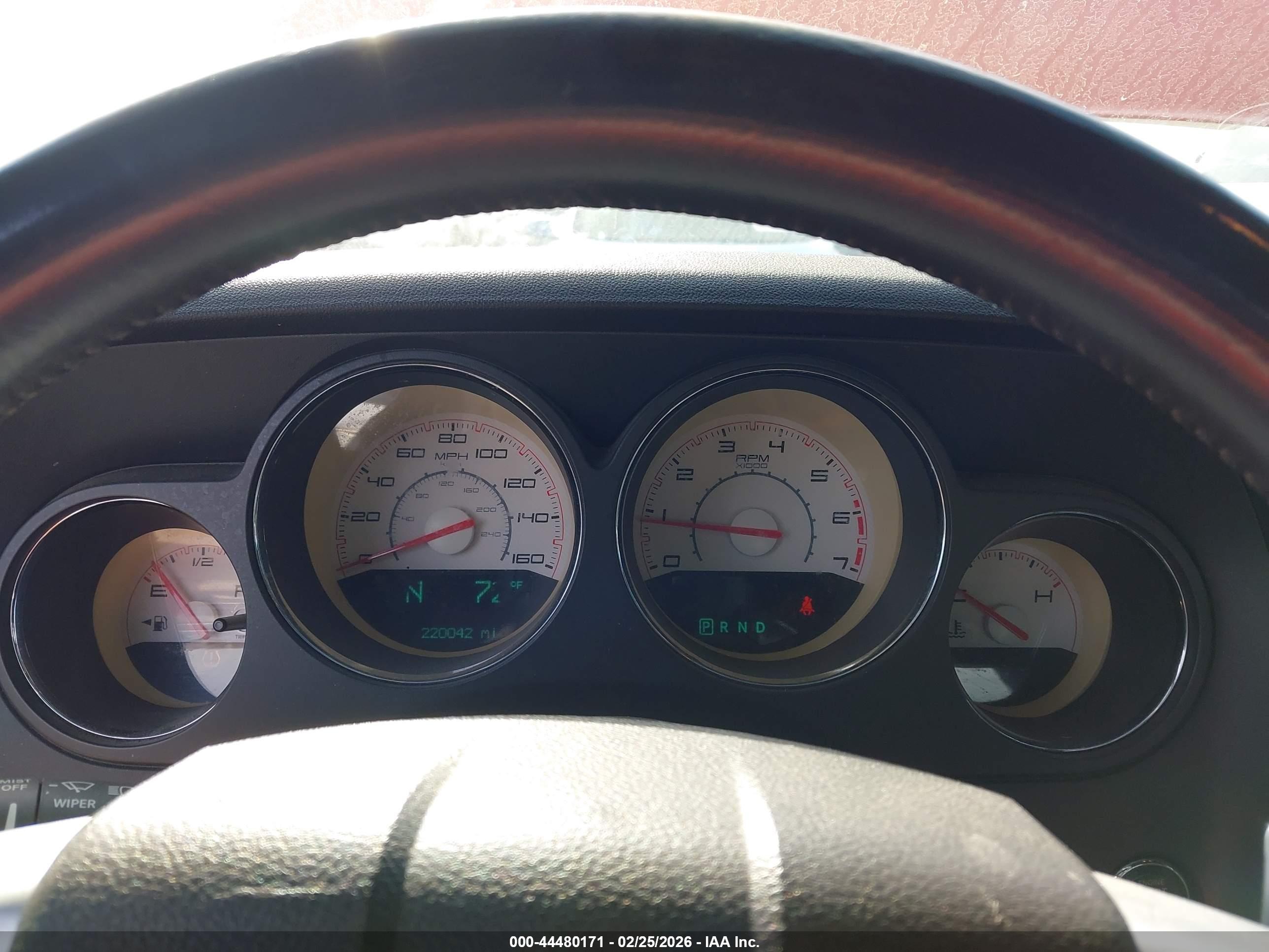 DODGE CHALLENGER image 7