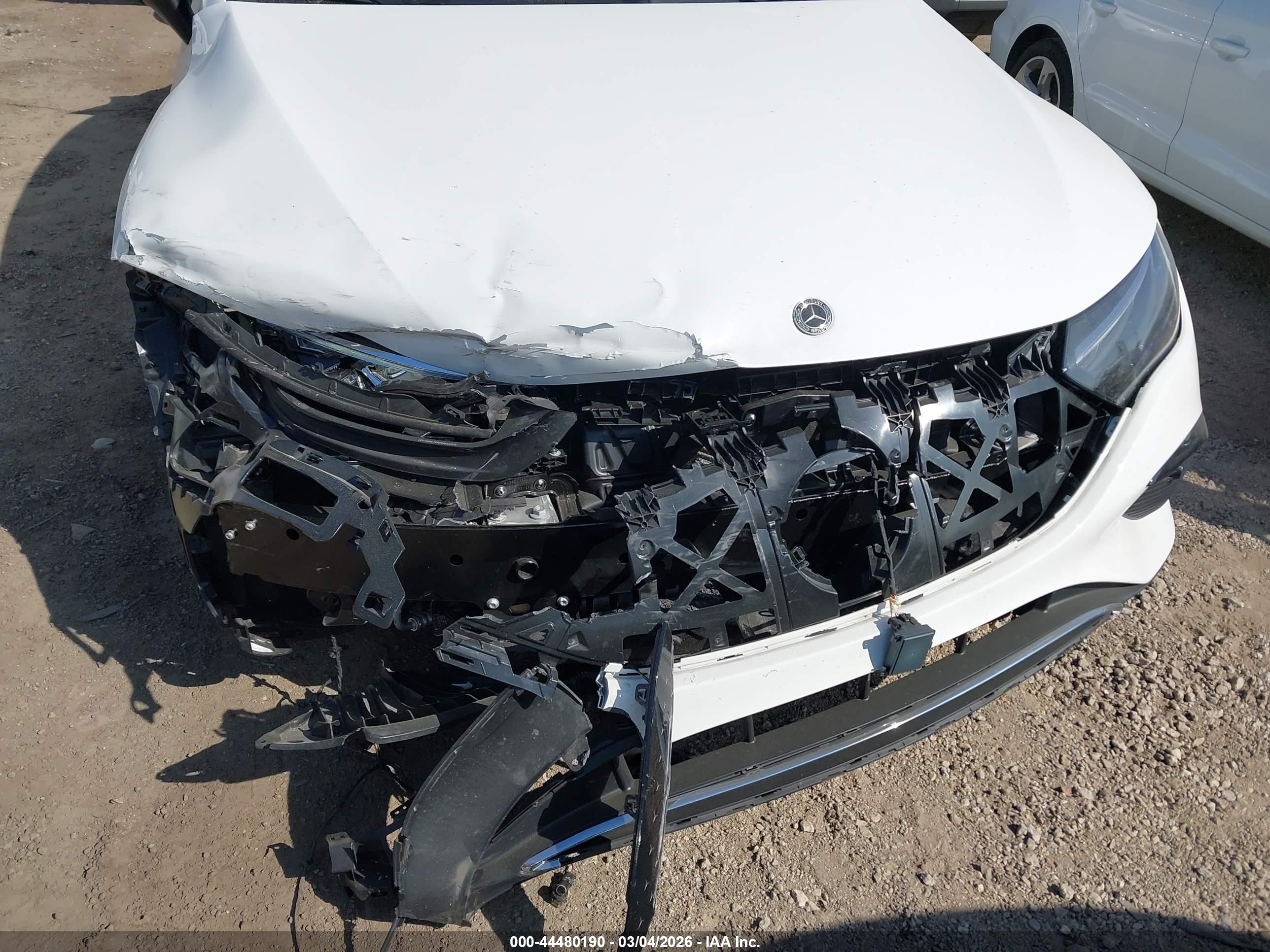 MERCEDES-BENZ EQE image 6