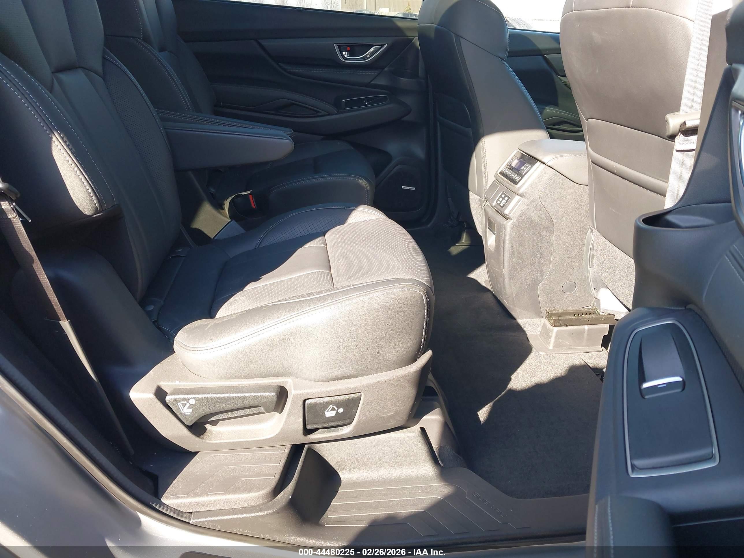 SUBARU ASCENT image 8