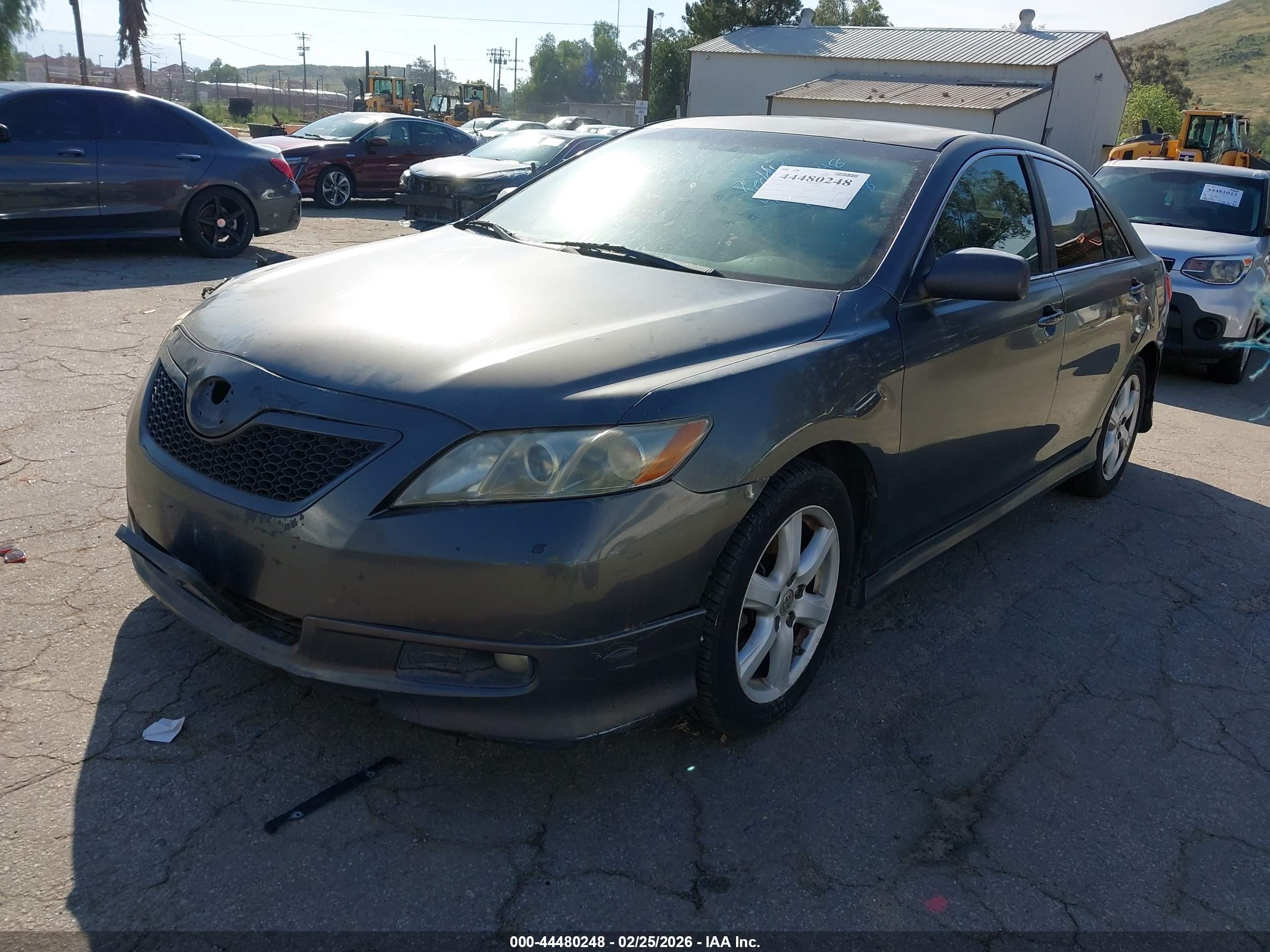 TOYOTA CAMRY image 2