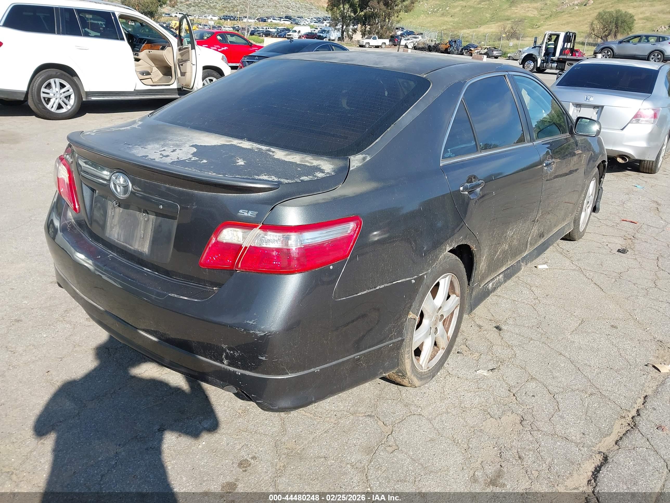 TOYOTA CAMRY image 4