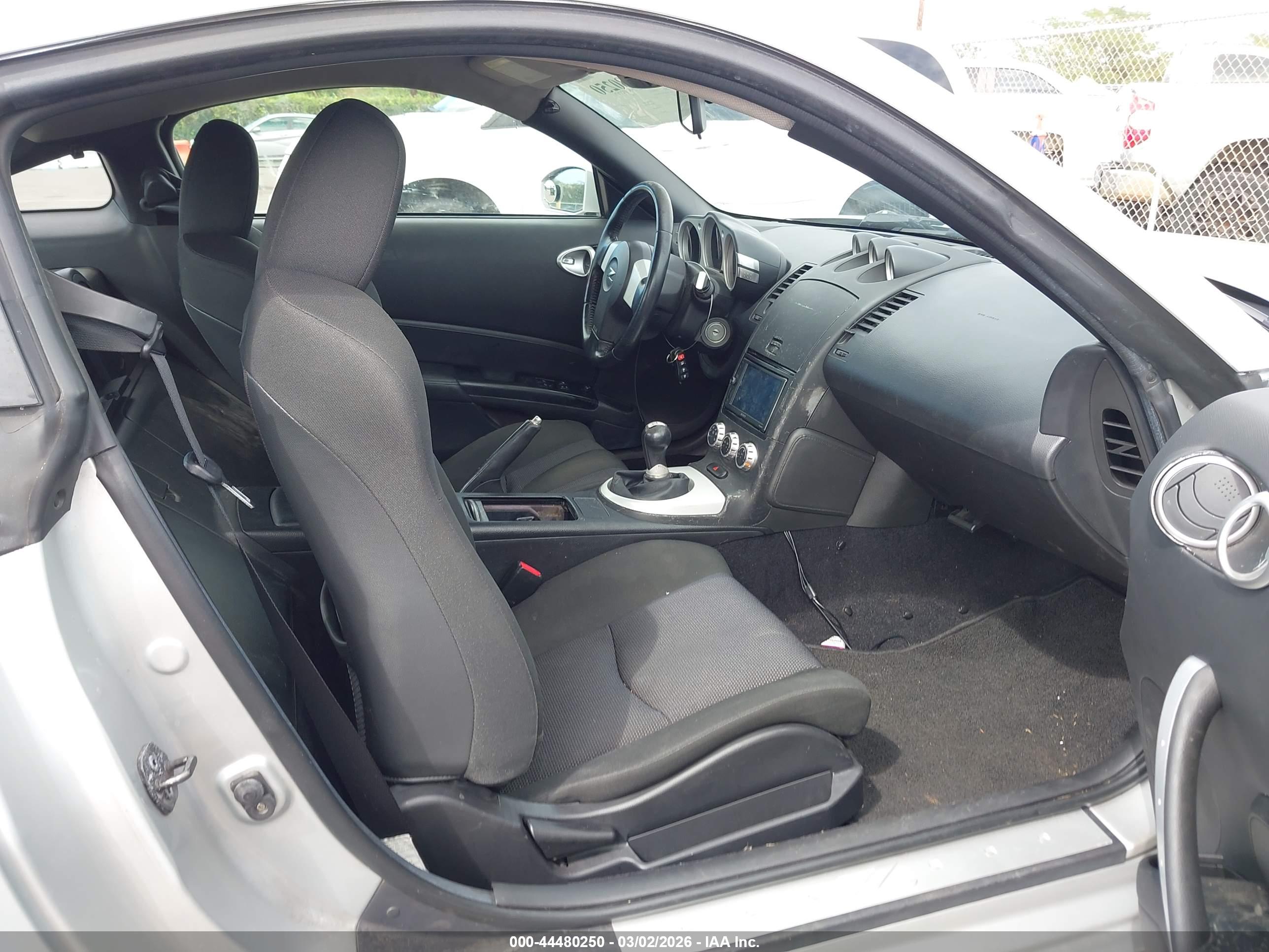 NISSAN 350Z image 5