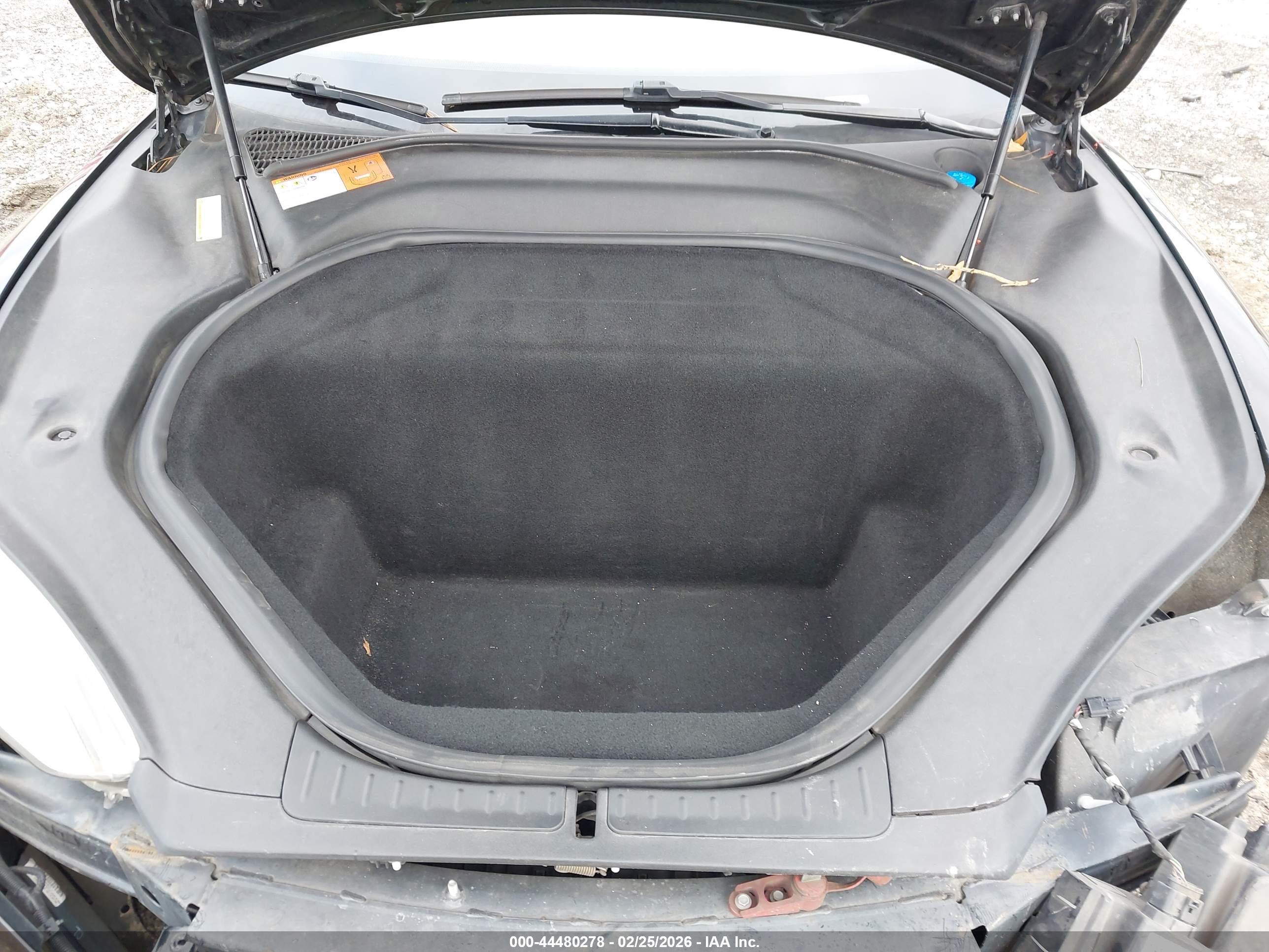TESLA MODEL image 10
