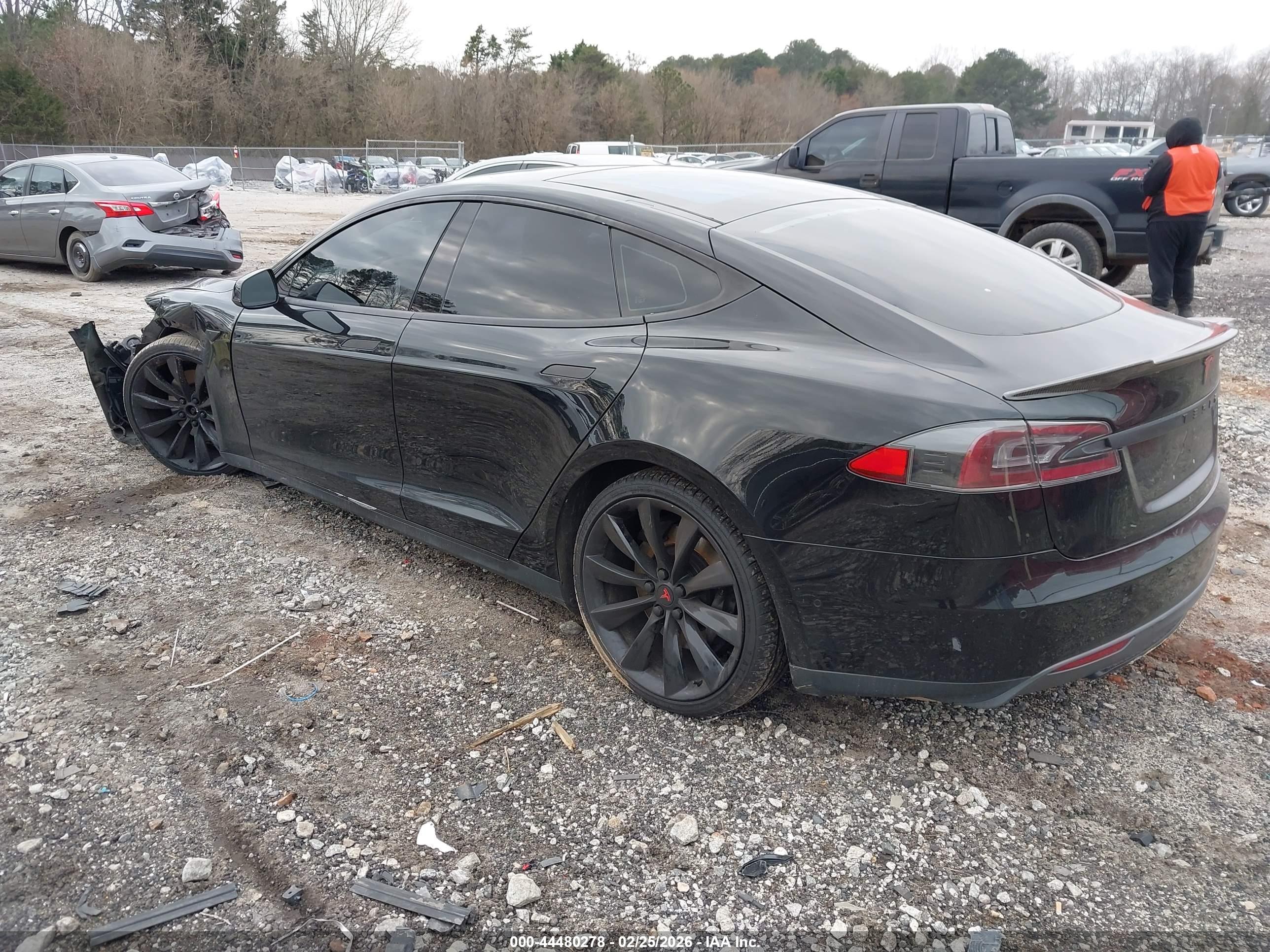 TESLA MODEL image 3