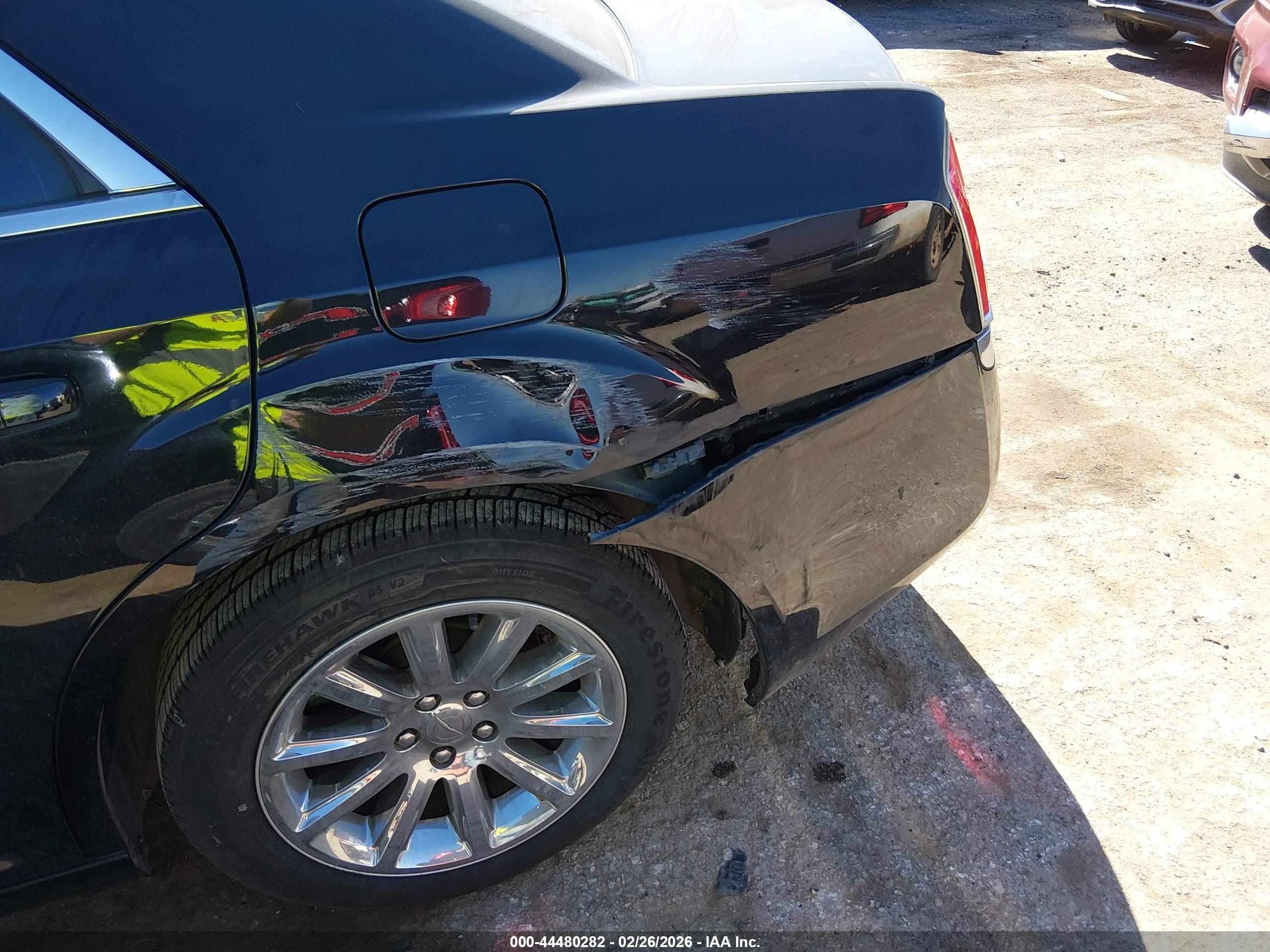 CHRYSLER 300 image 6