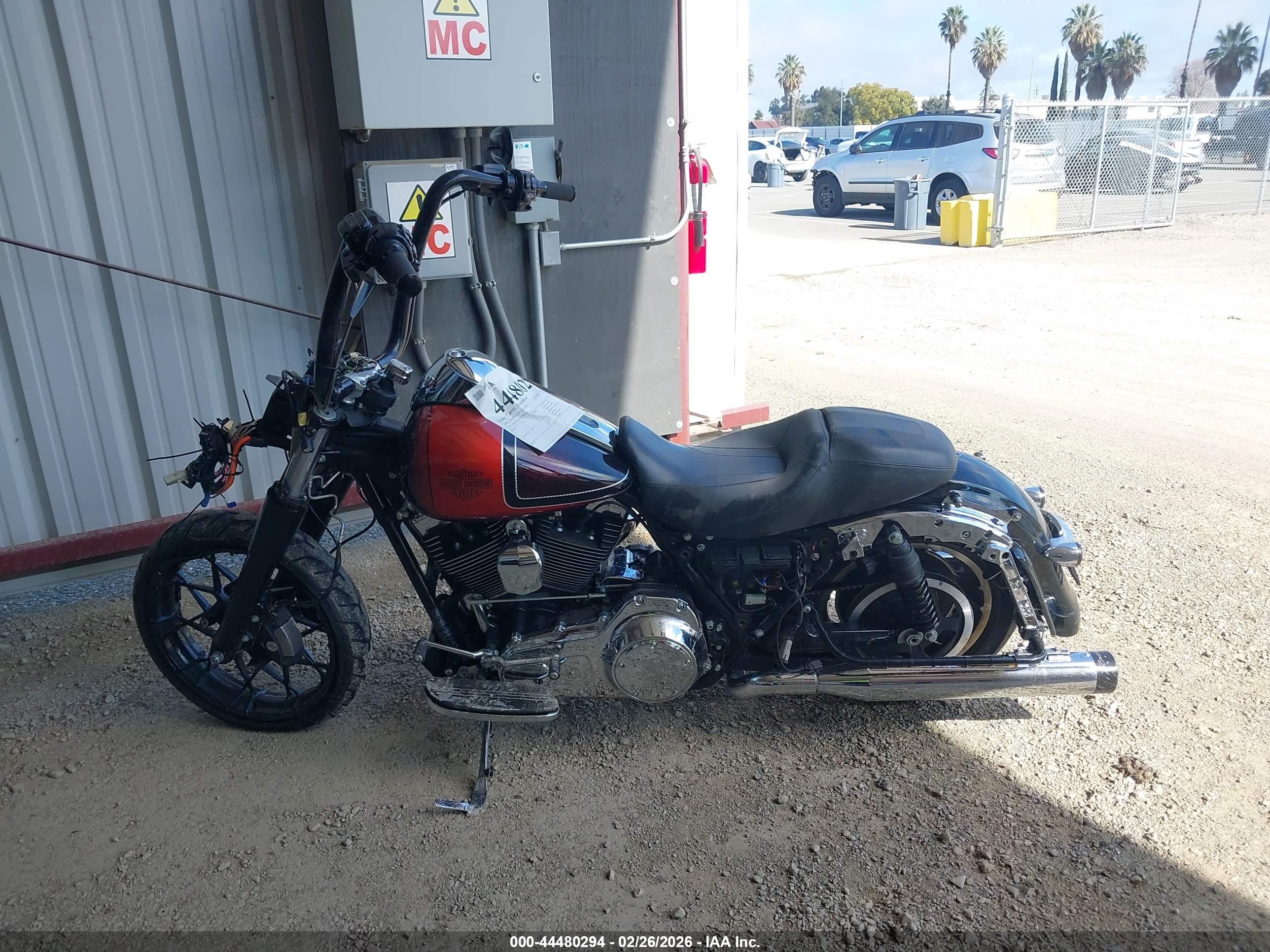 HARLEY-DAVIDSON FLTRXS image 2