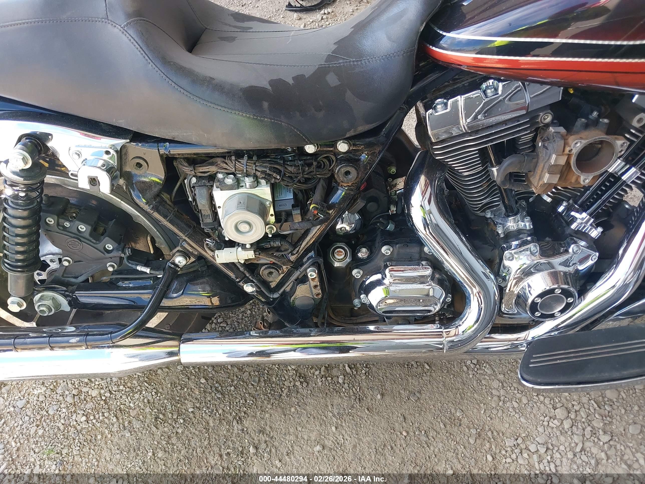 HARLEY-DAVIDSON FLTRXS image 8