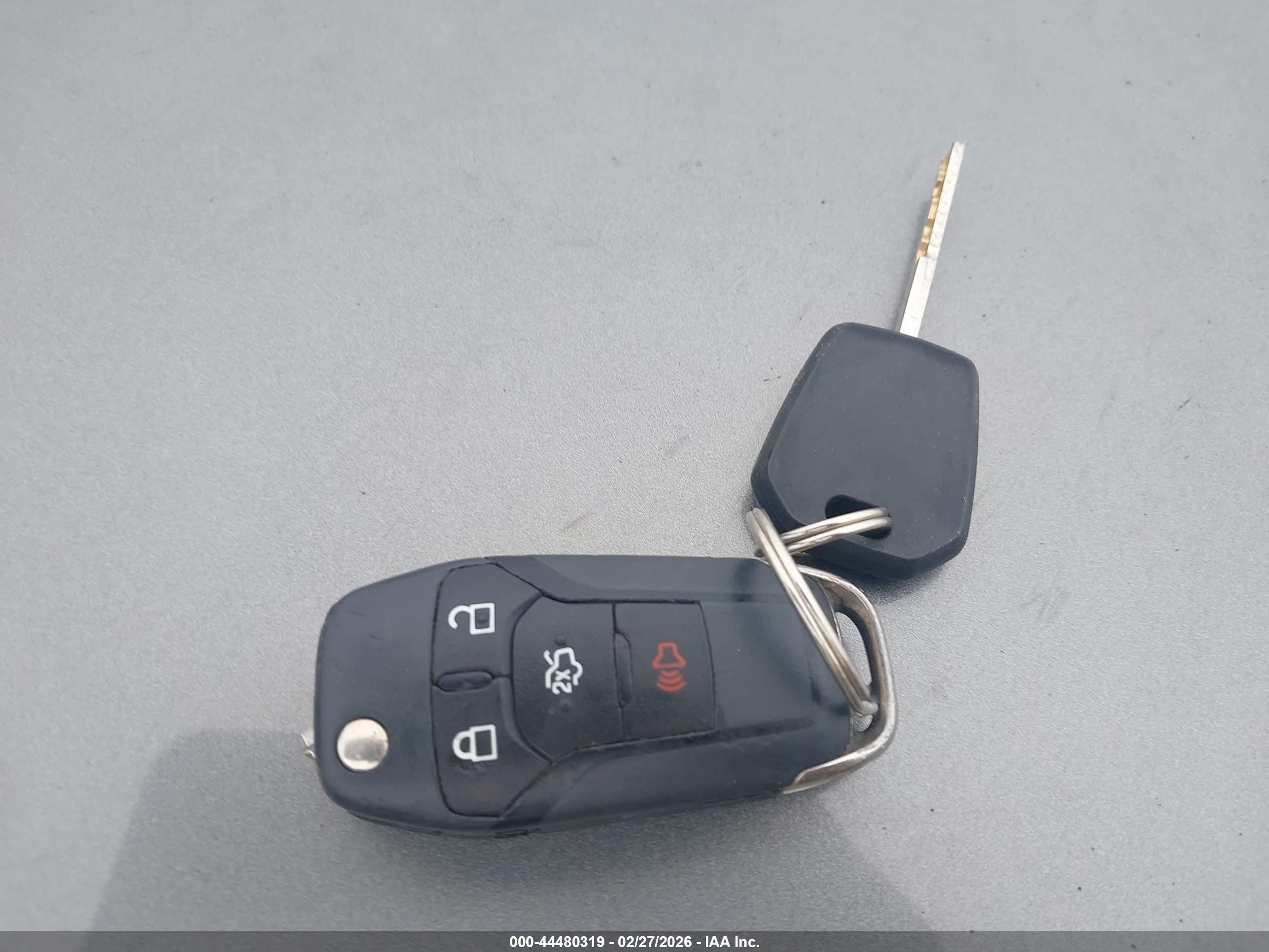 FORD FUSION image 11