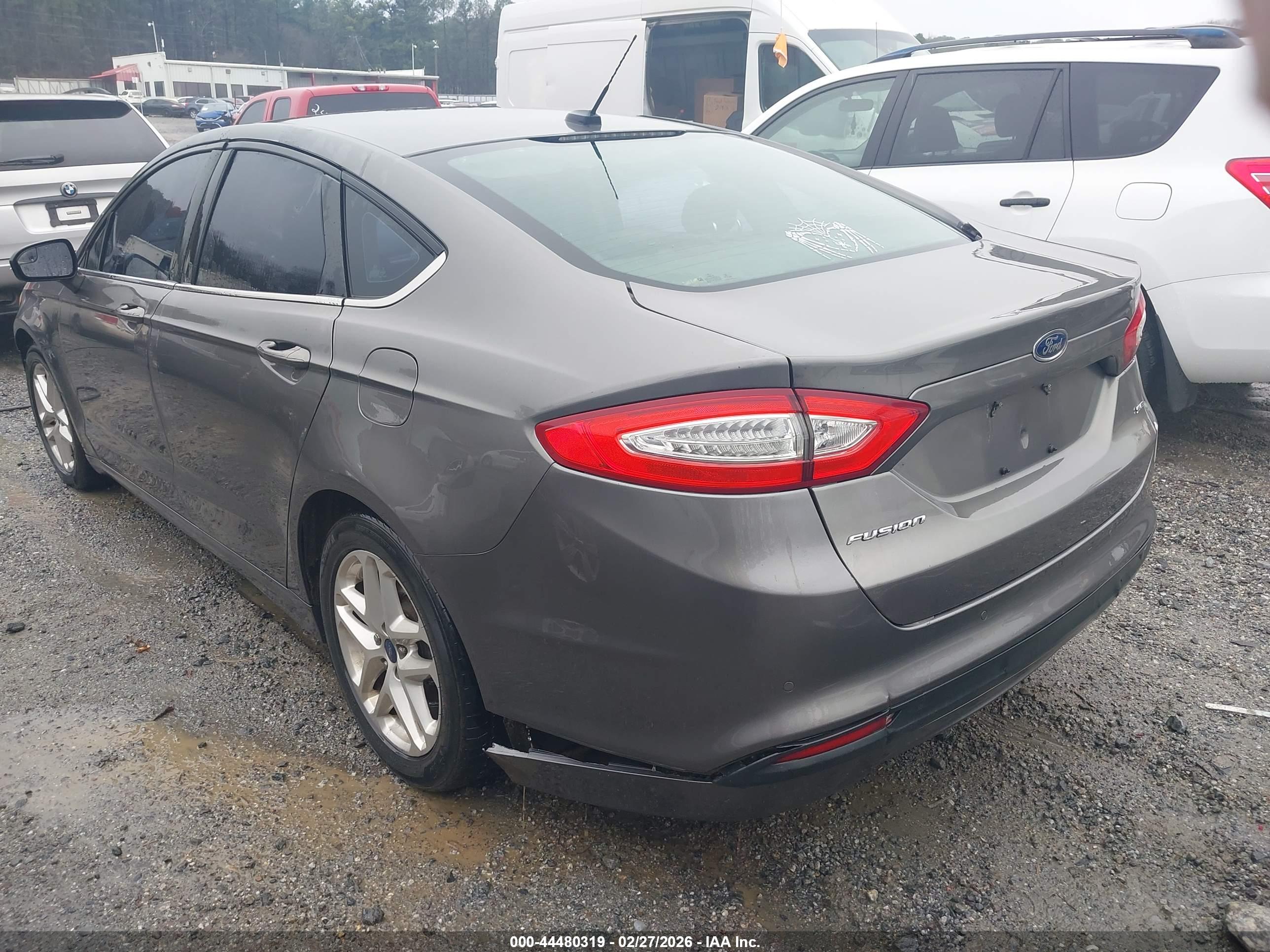 FORD FUSION image 3