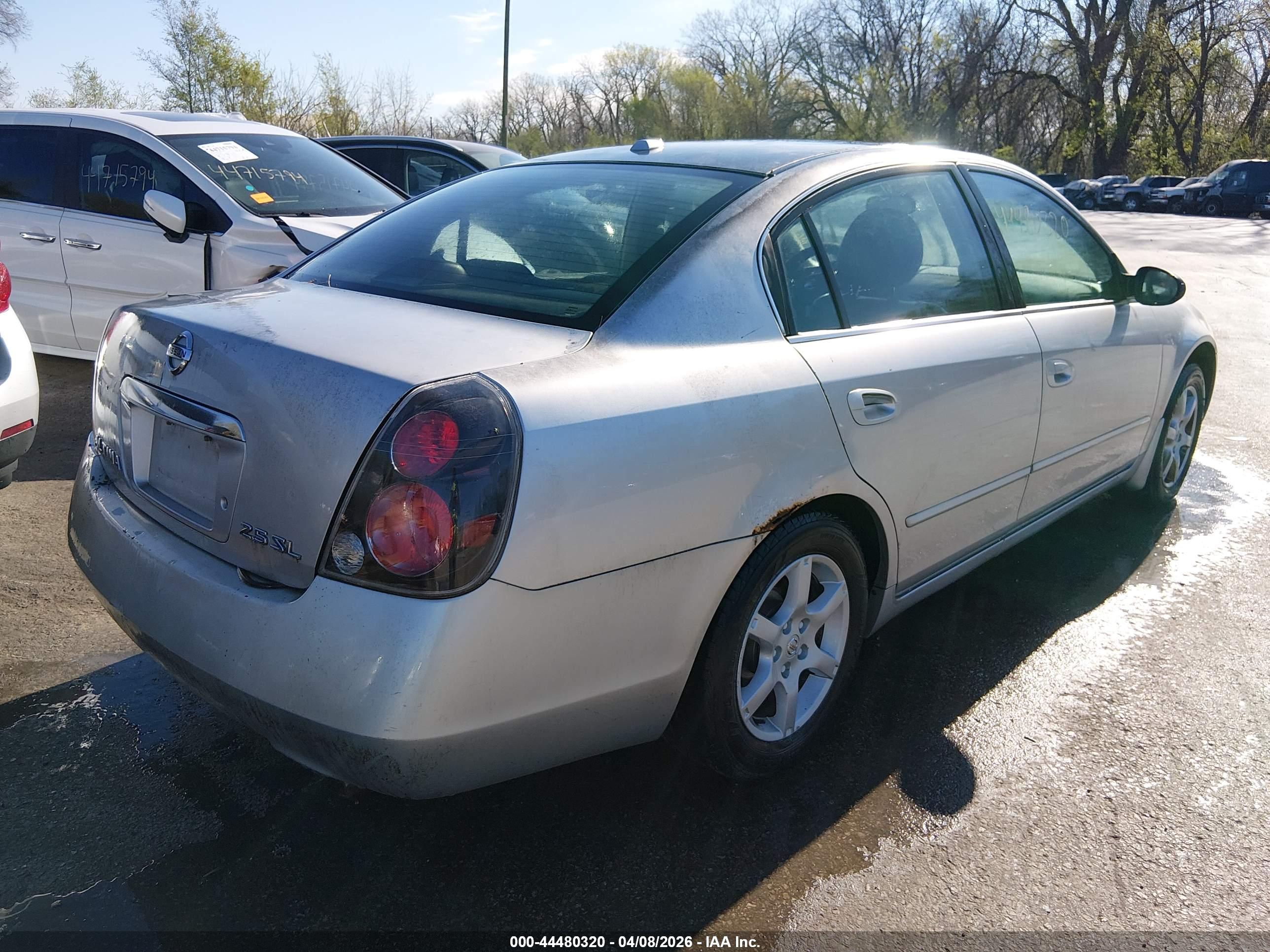 NISSAN ALTIMA image 4