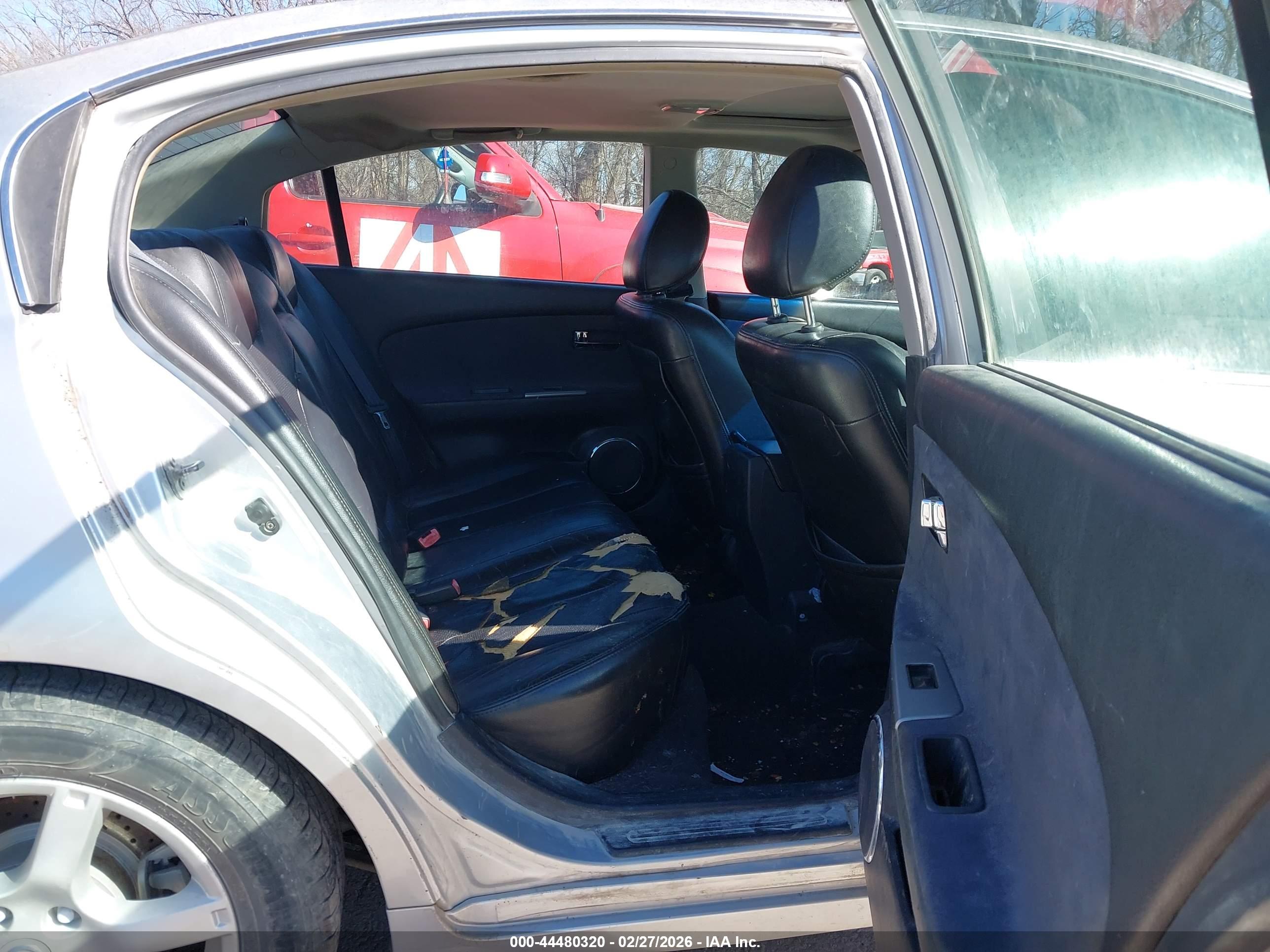 NISSAN ALTIMA image 8