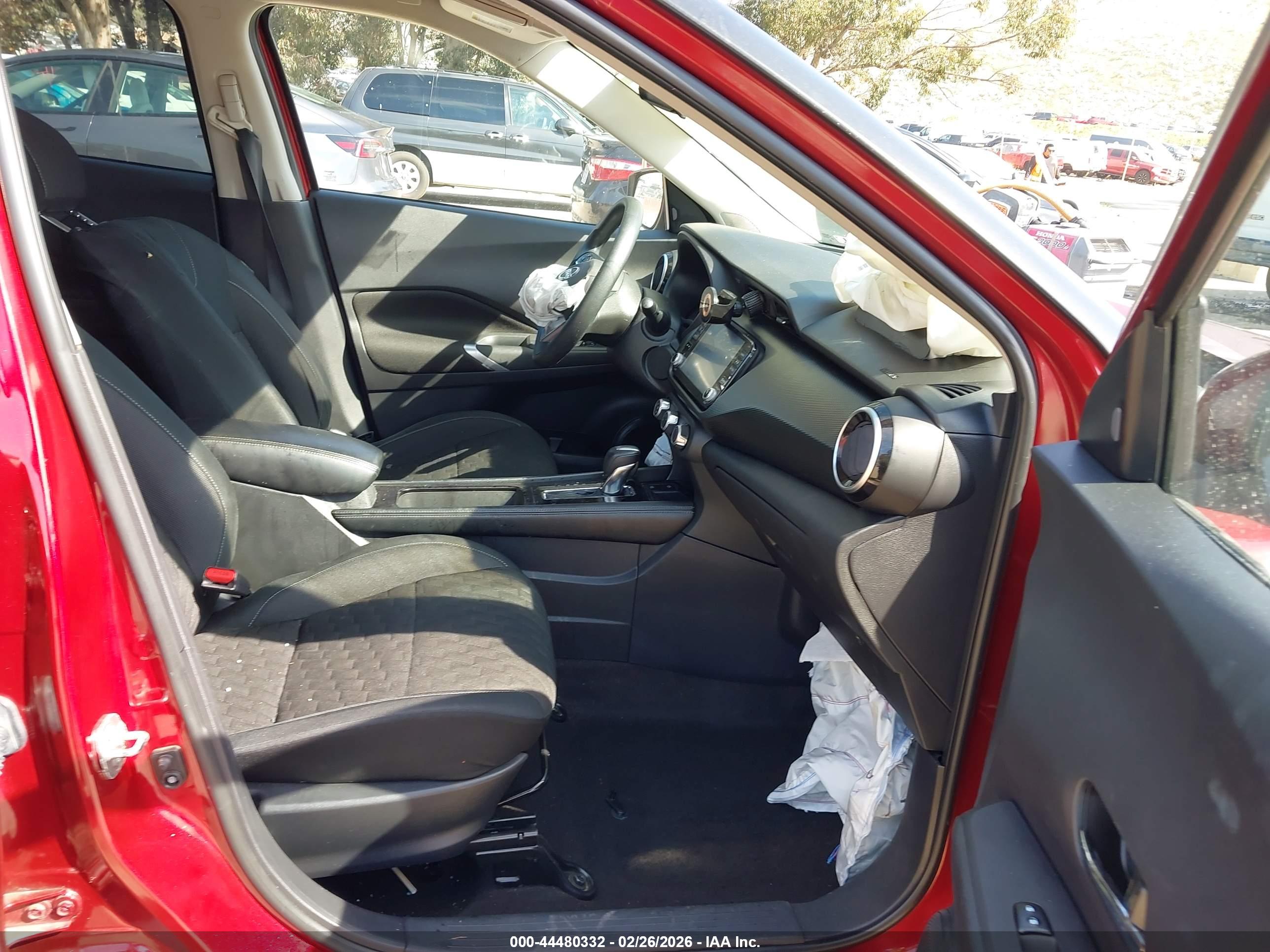 NISSAN KICKS image 5