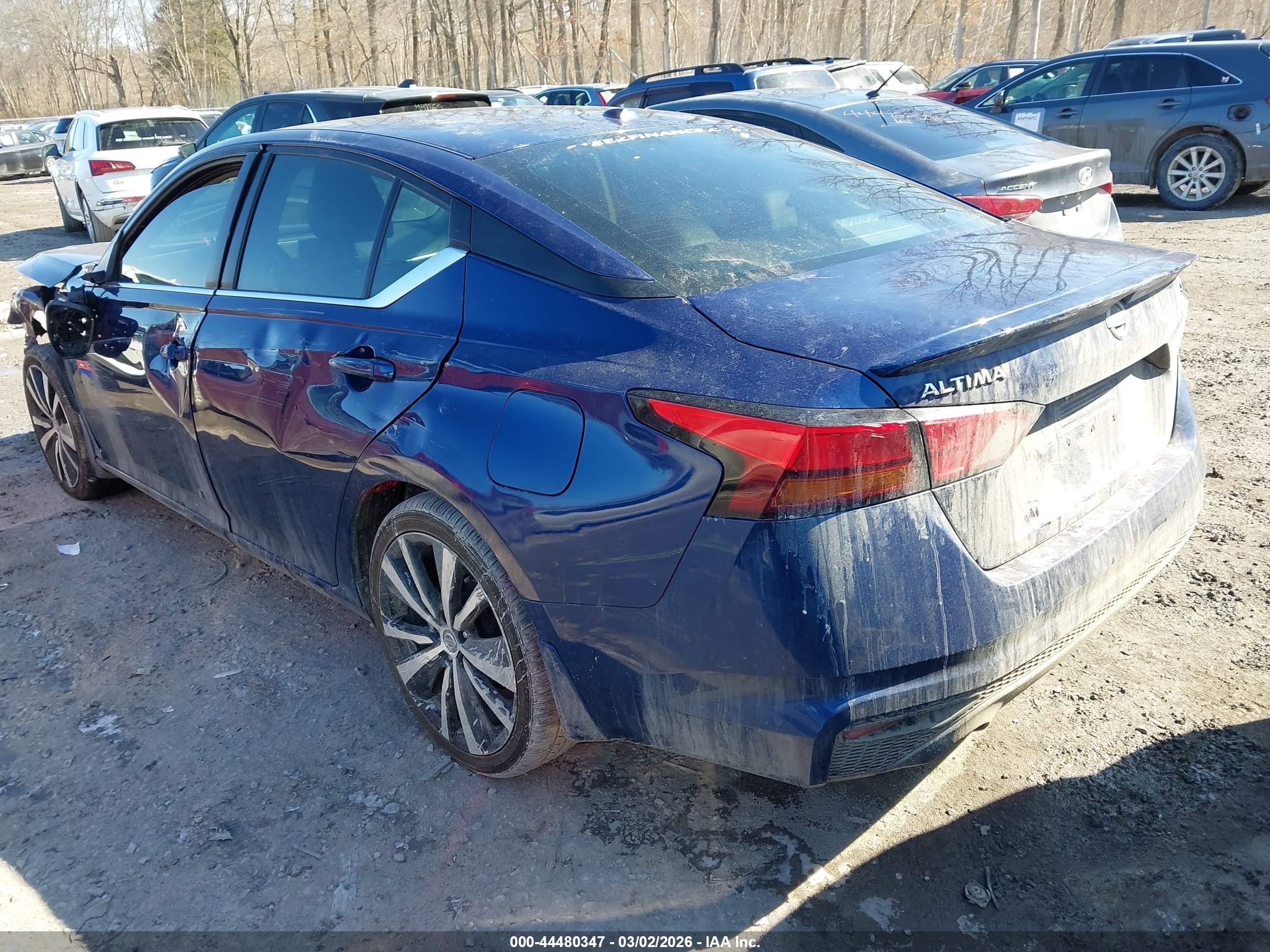NISSAN ALTIMA image 3