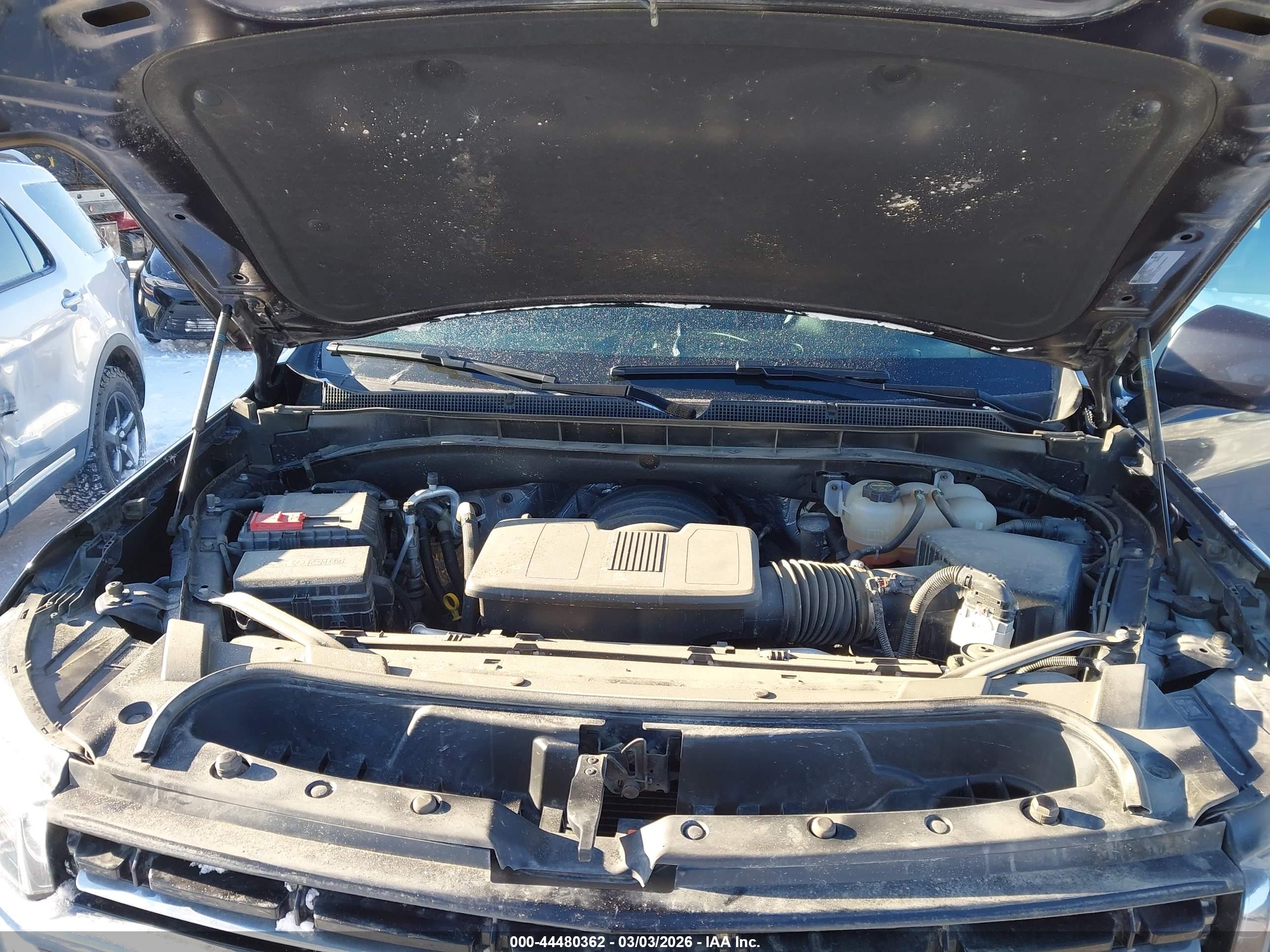 CHEVROLET SUBURBAN image 10
