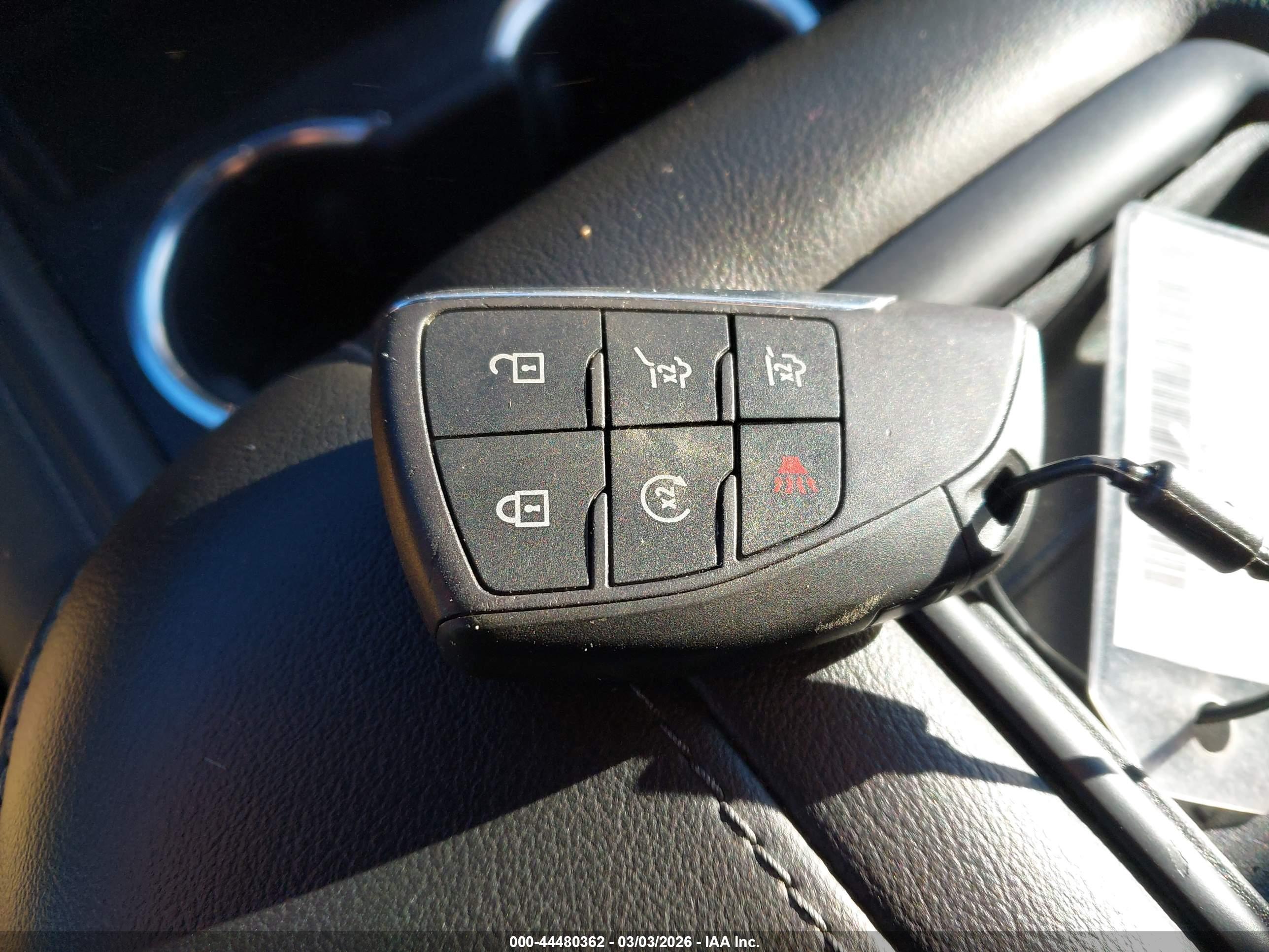 CHEVROLET SUBURBAN image 11