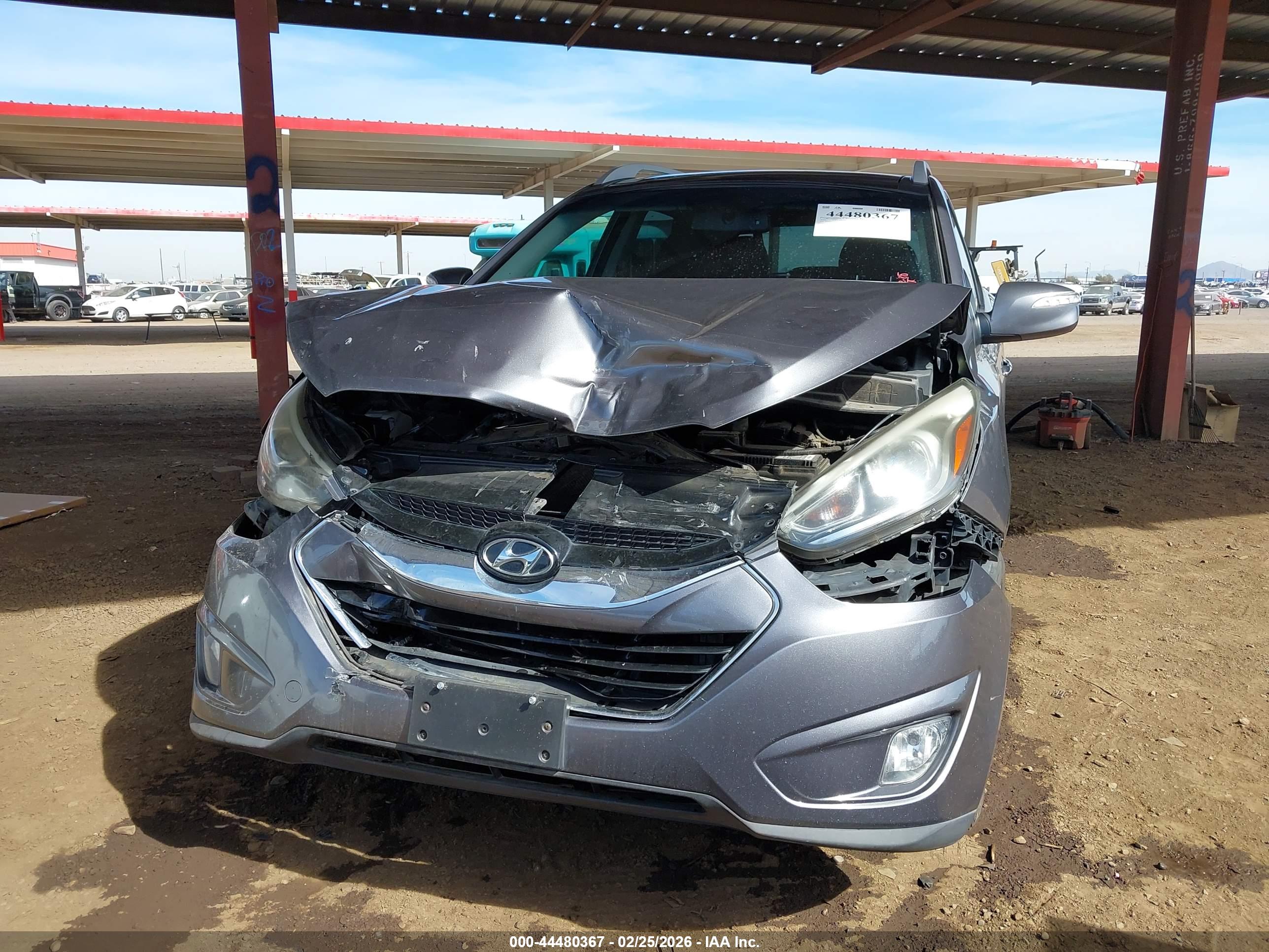 HYUNDAI TUCSON image 6