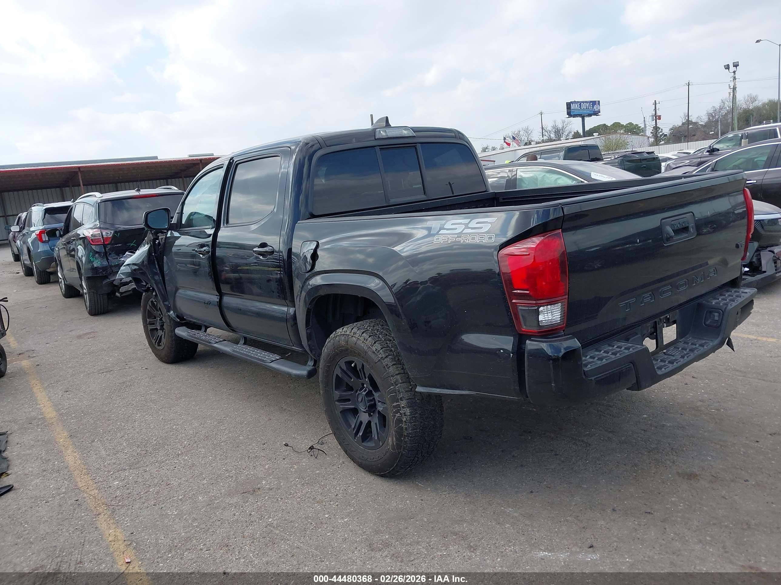 TOYOTA TACOMA image 3