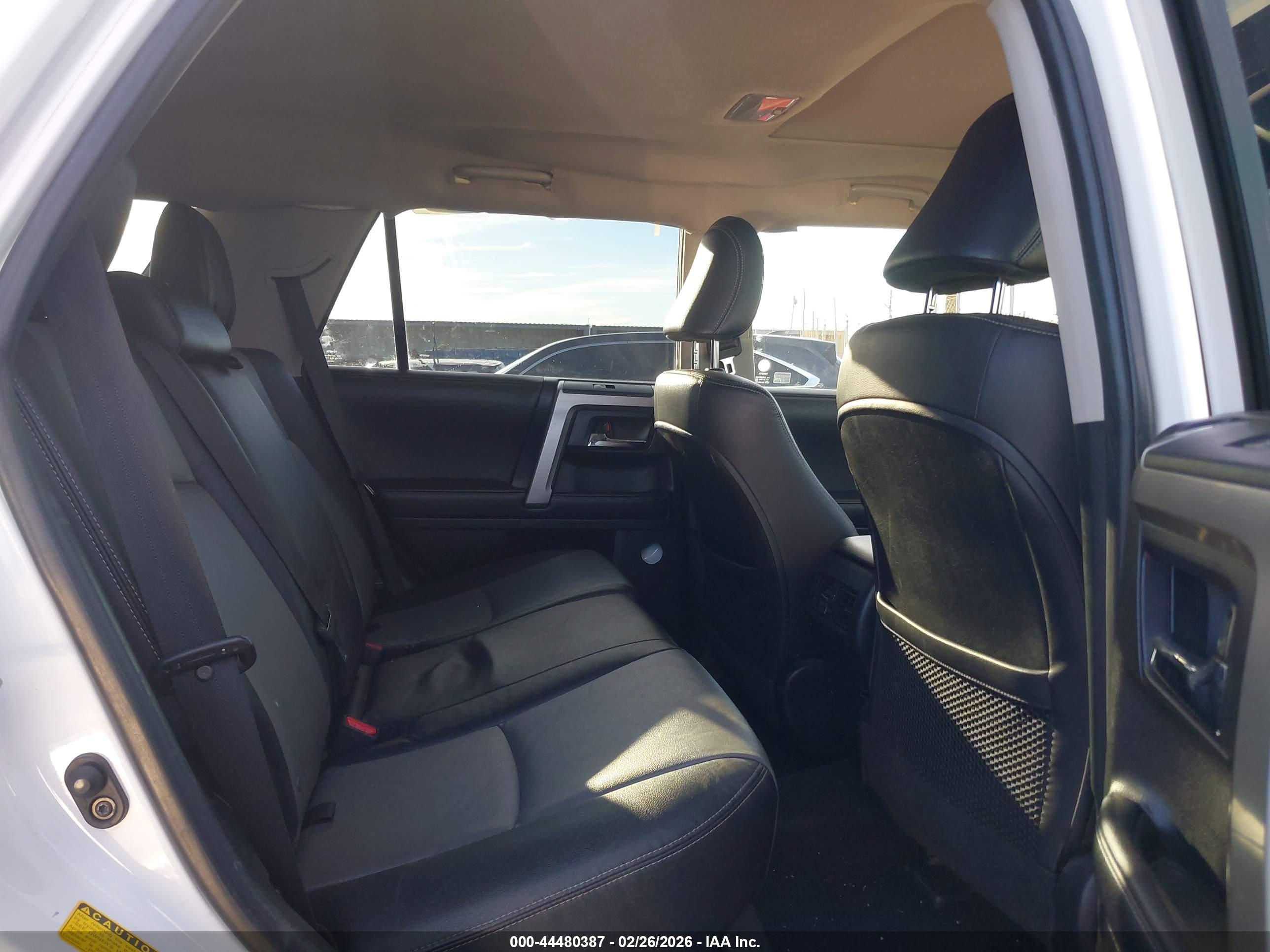 TOYOTA 4RUNNER image 8