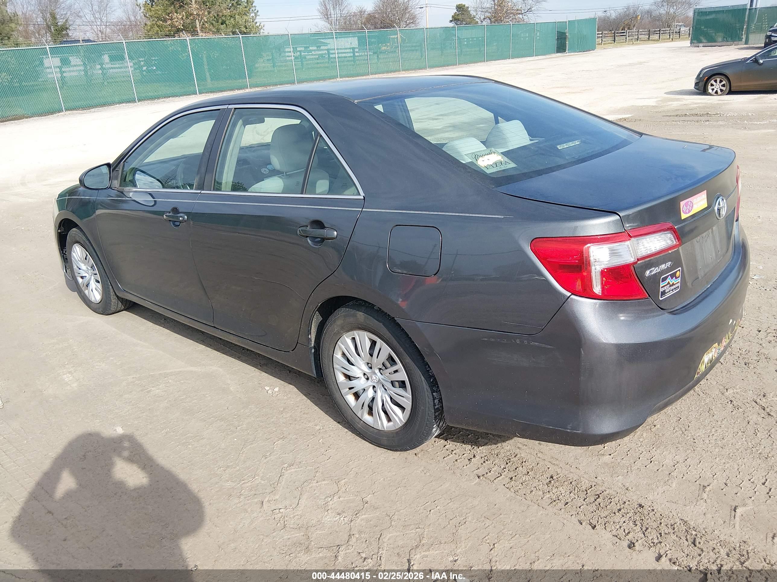 TOYOTA CAMRY image 3