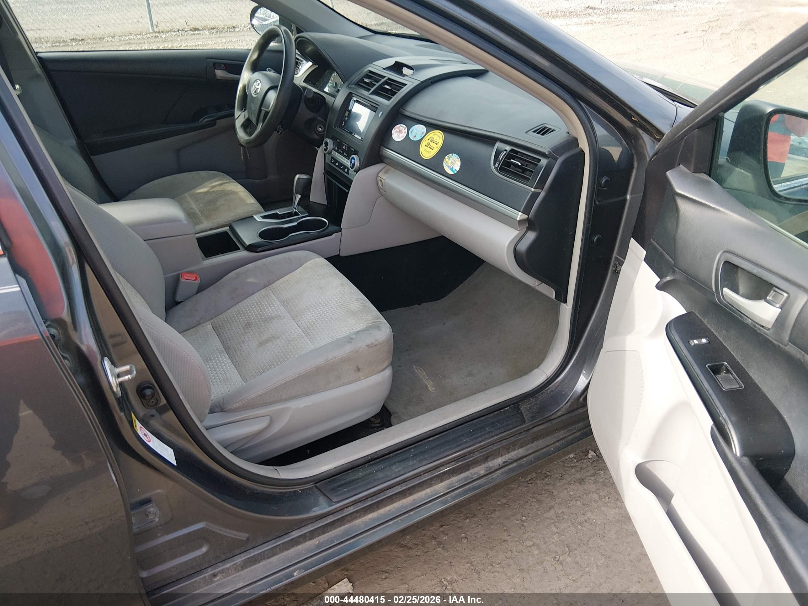 TOYOTA CAMRY image 5