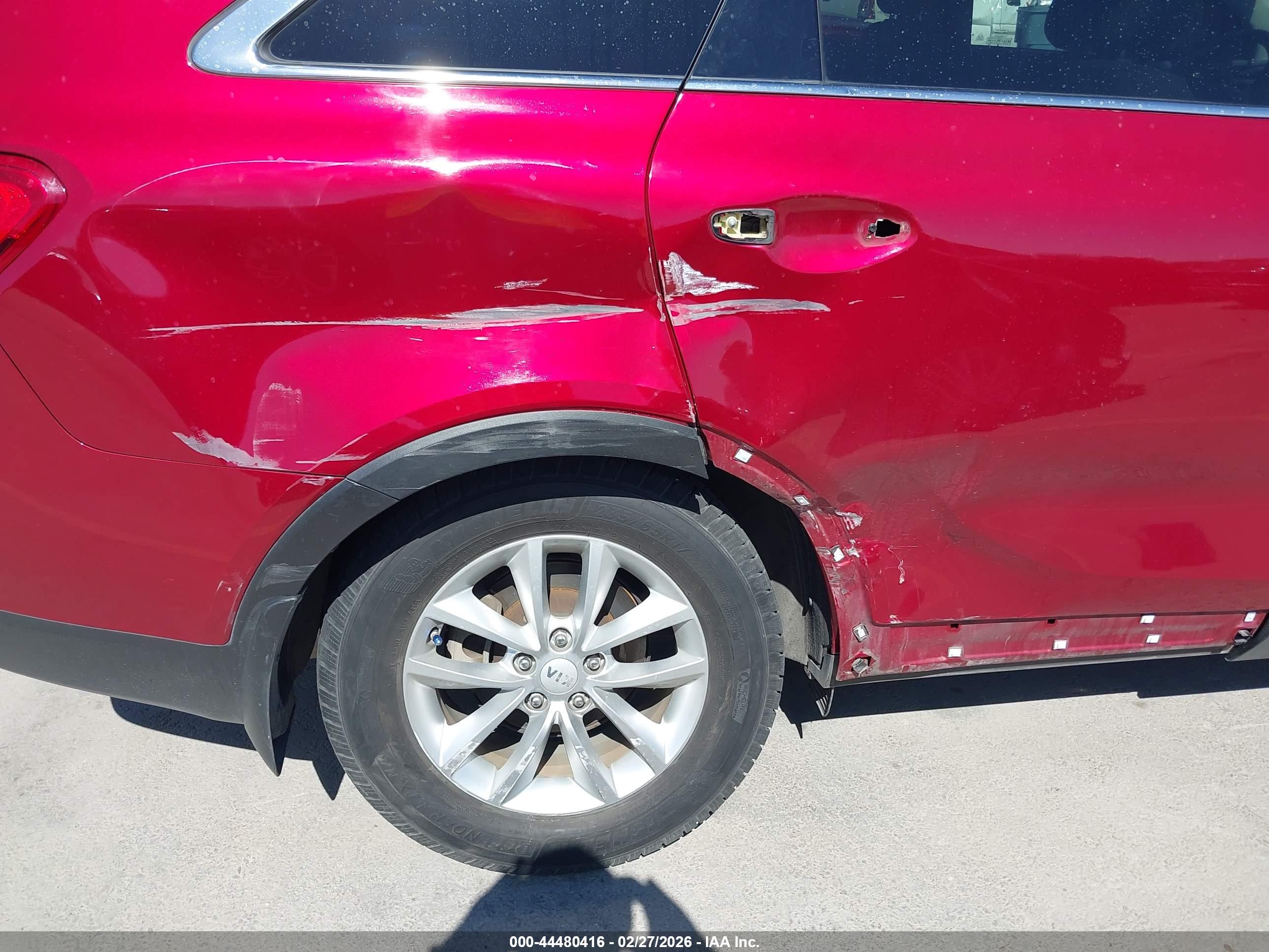 KIA SORENTO image 6
