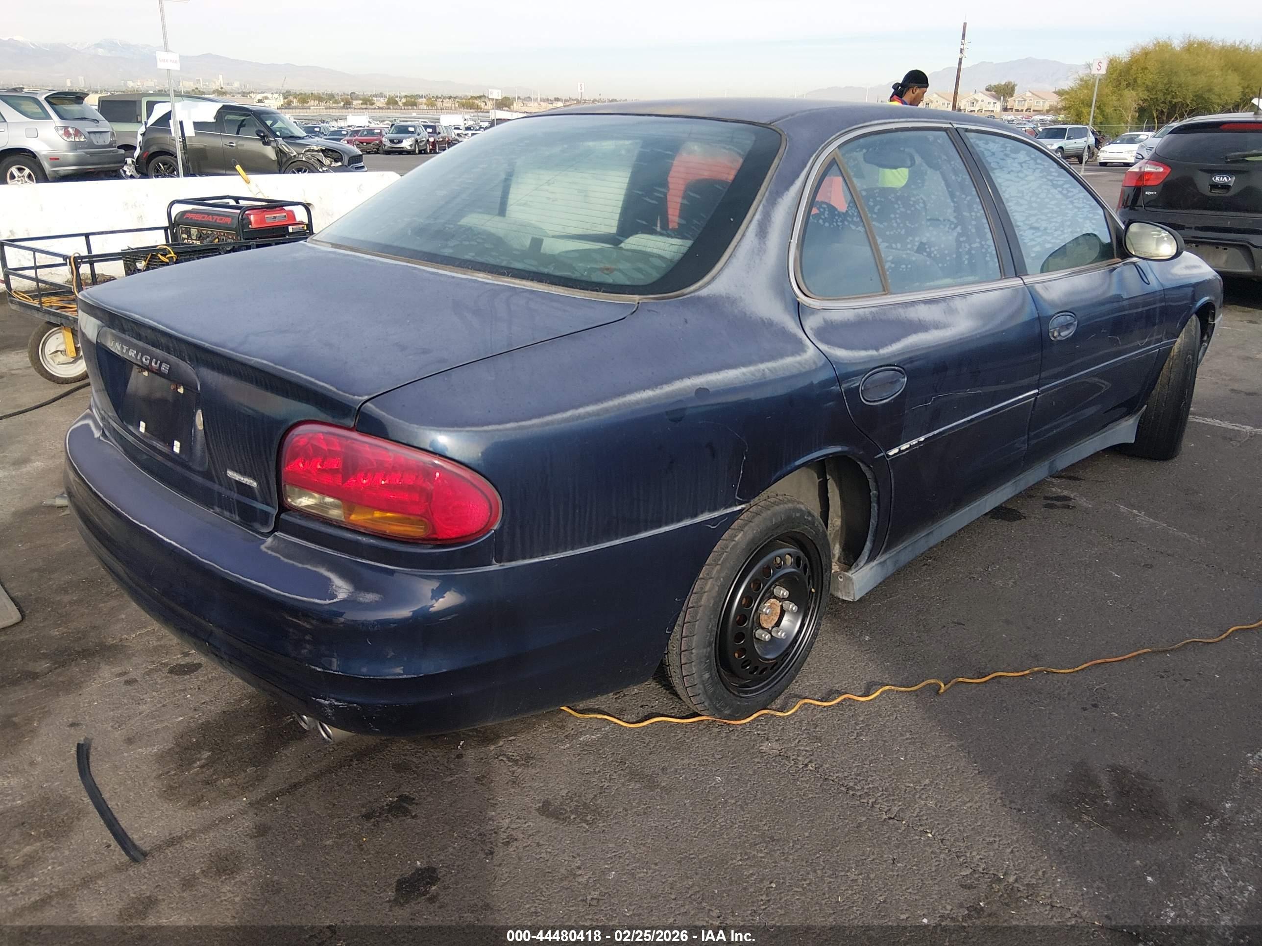 OLDSMOBILE INTRIGUE image 4