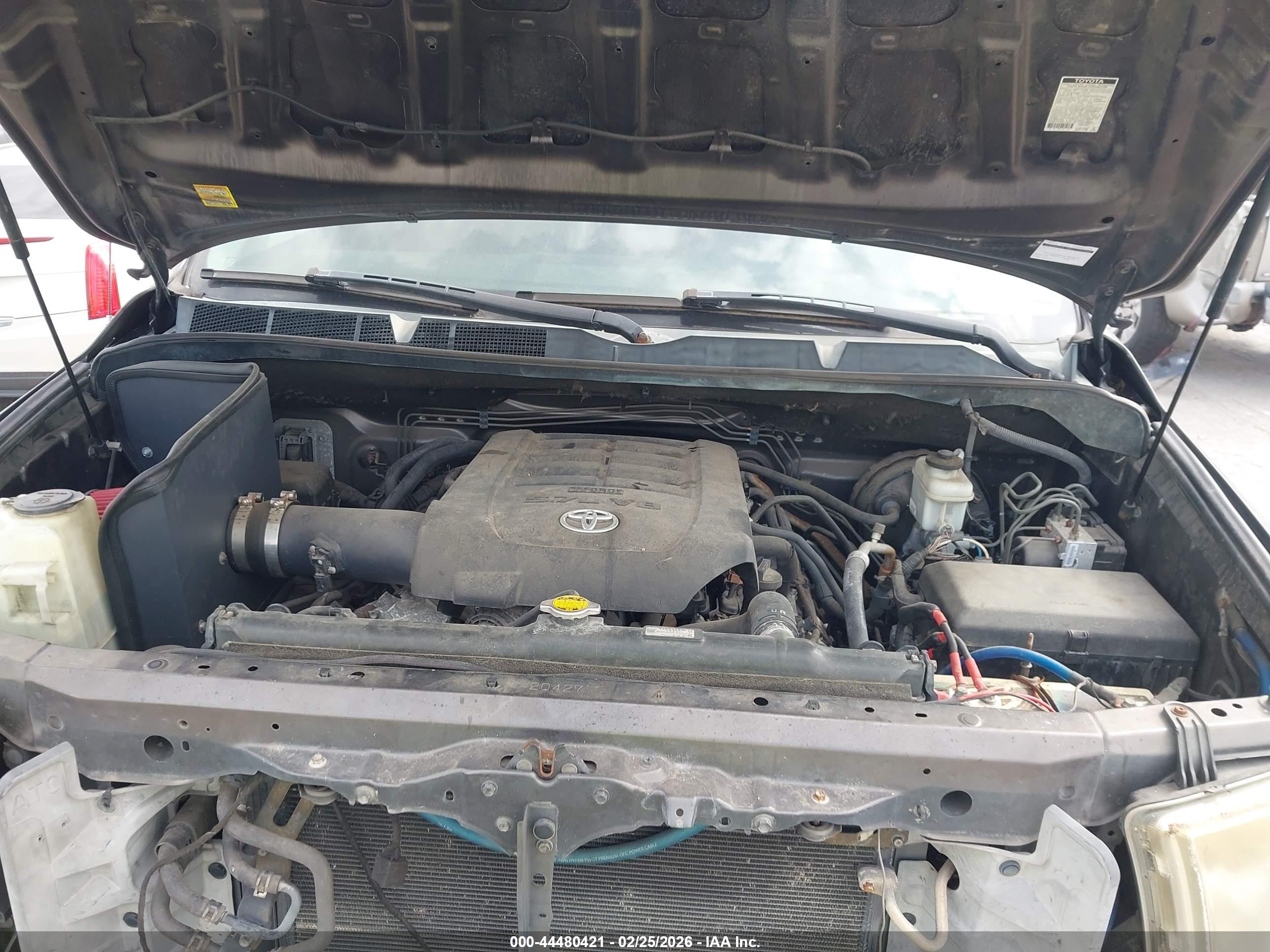 TOYOTA TUNDRA image 10