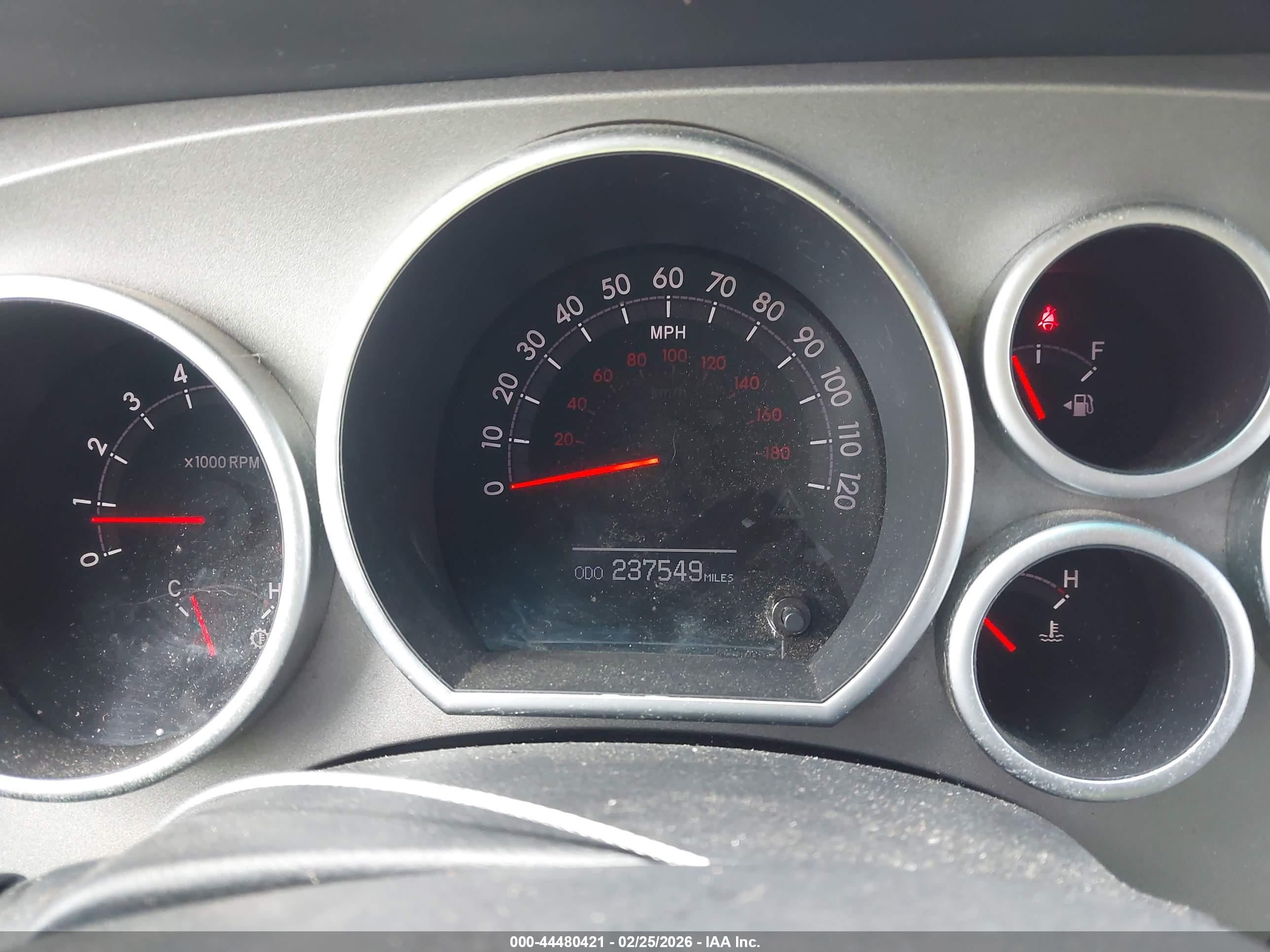 TOYOTA TUNDRA image 7