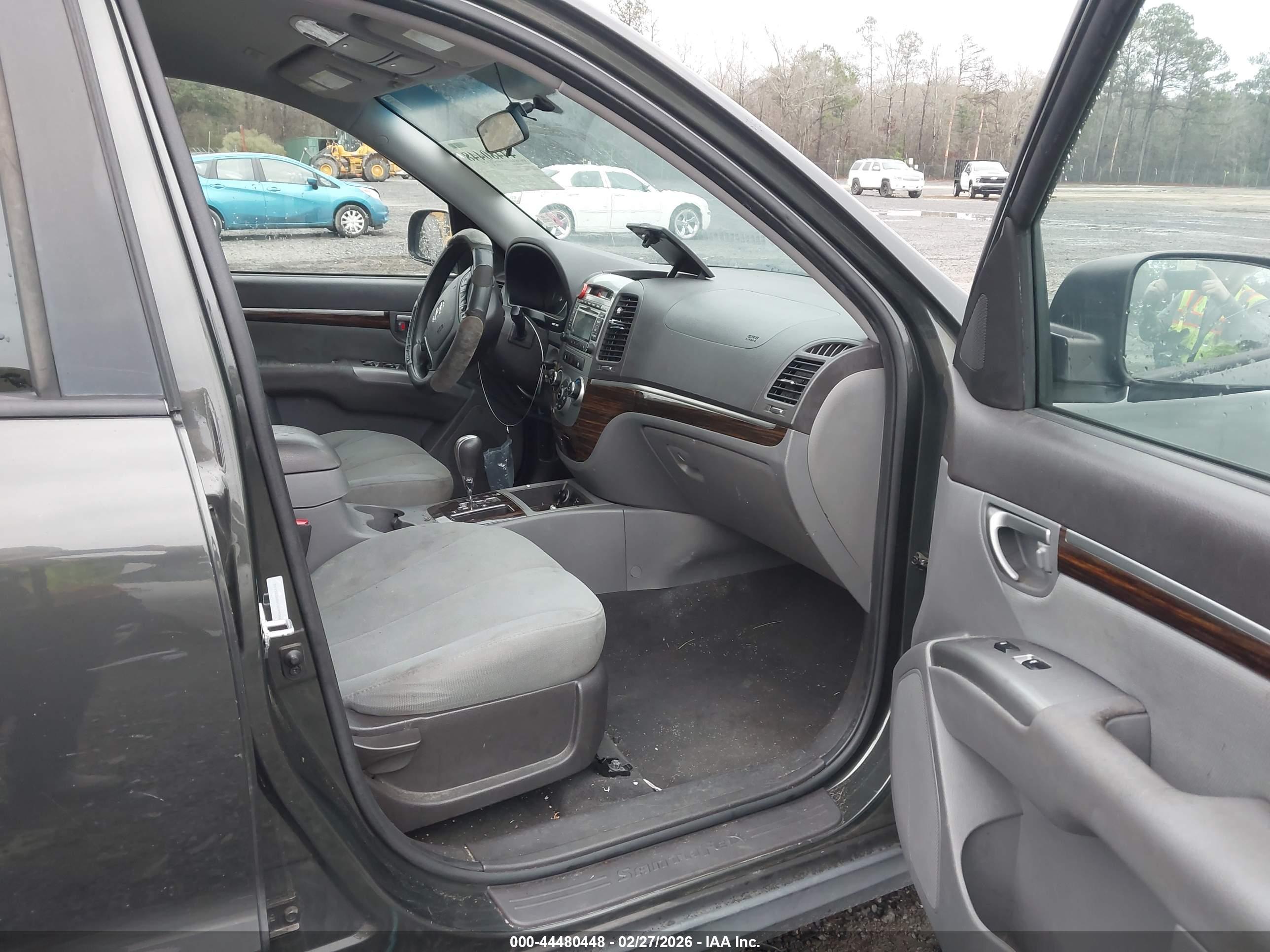 HYUNDAI SANTA image 5