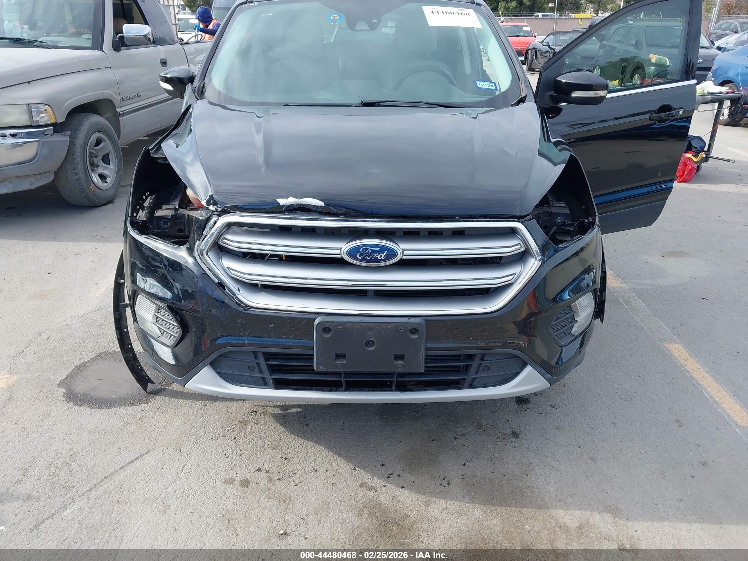 FORD ESCAPE image 6