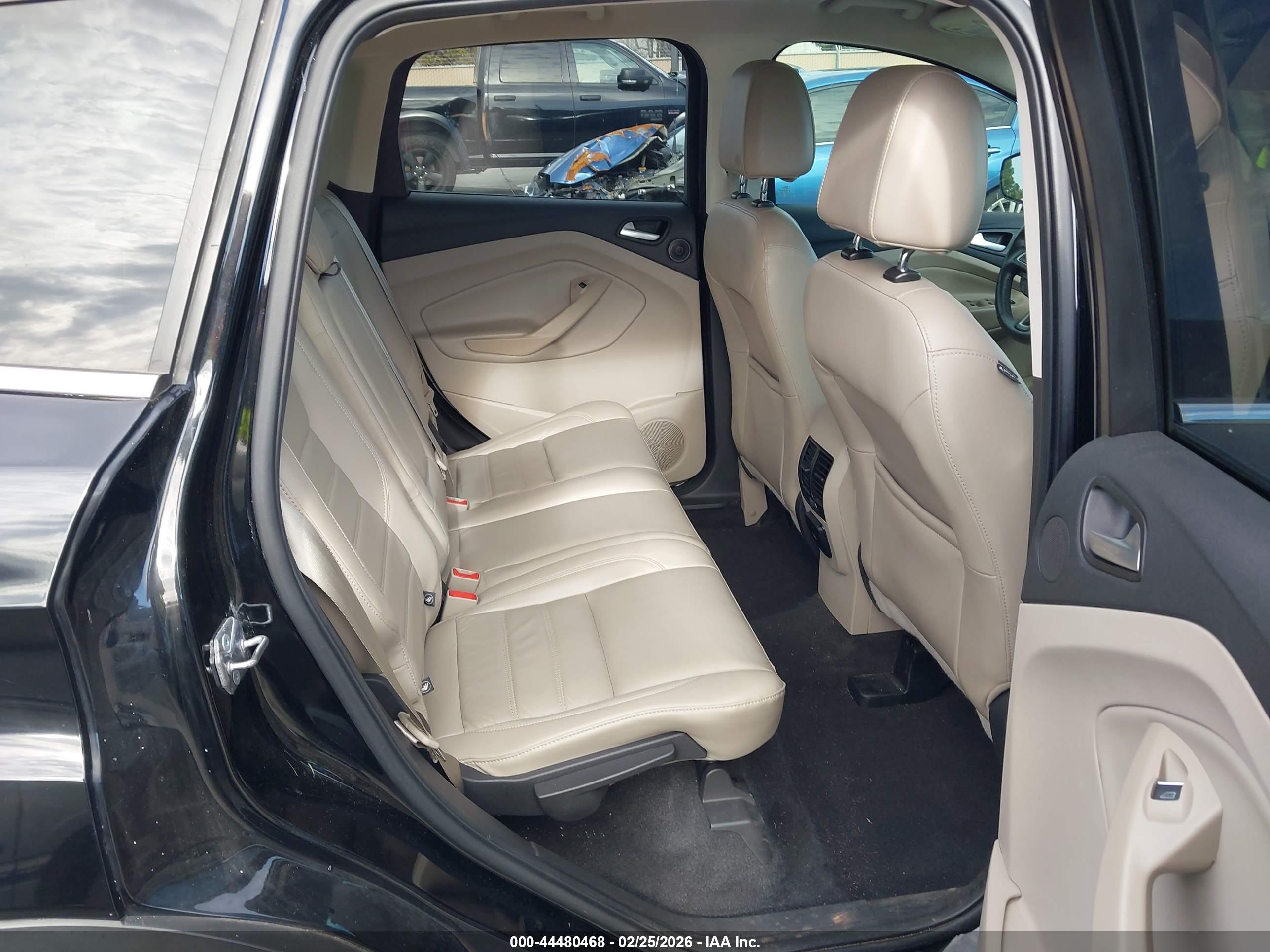 FORD ESCAPE image 8