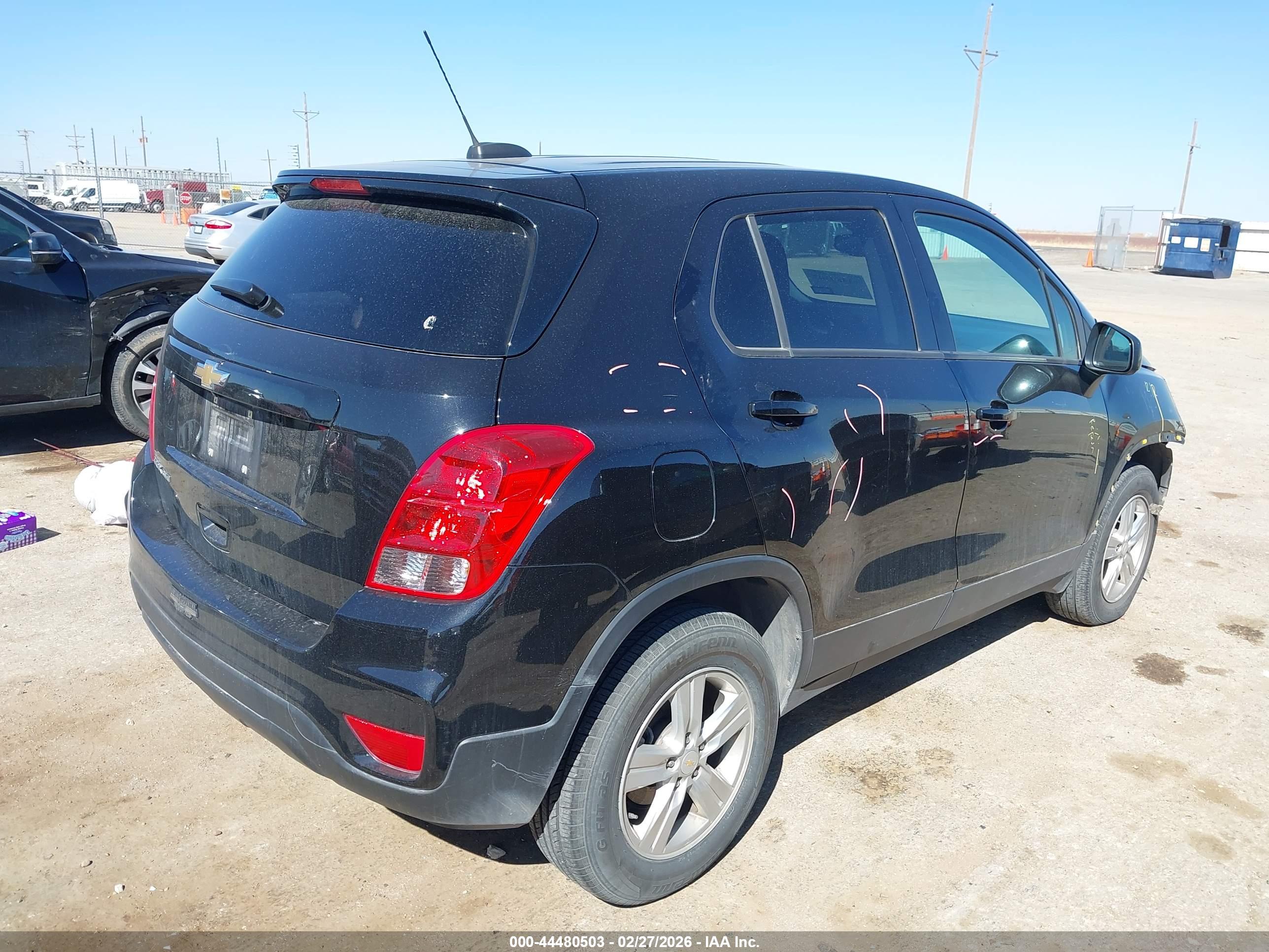 CHEVROLET TRAX image 4