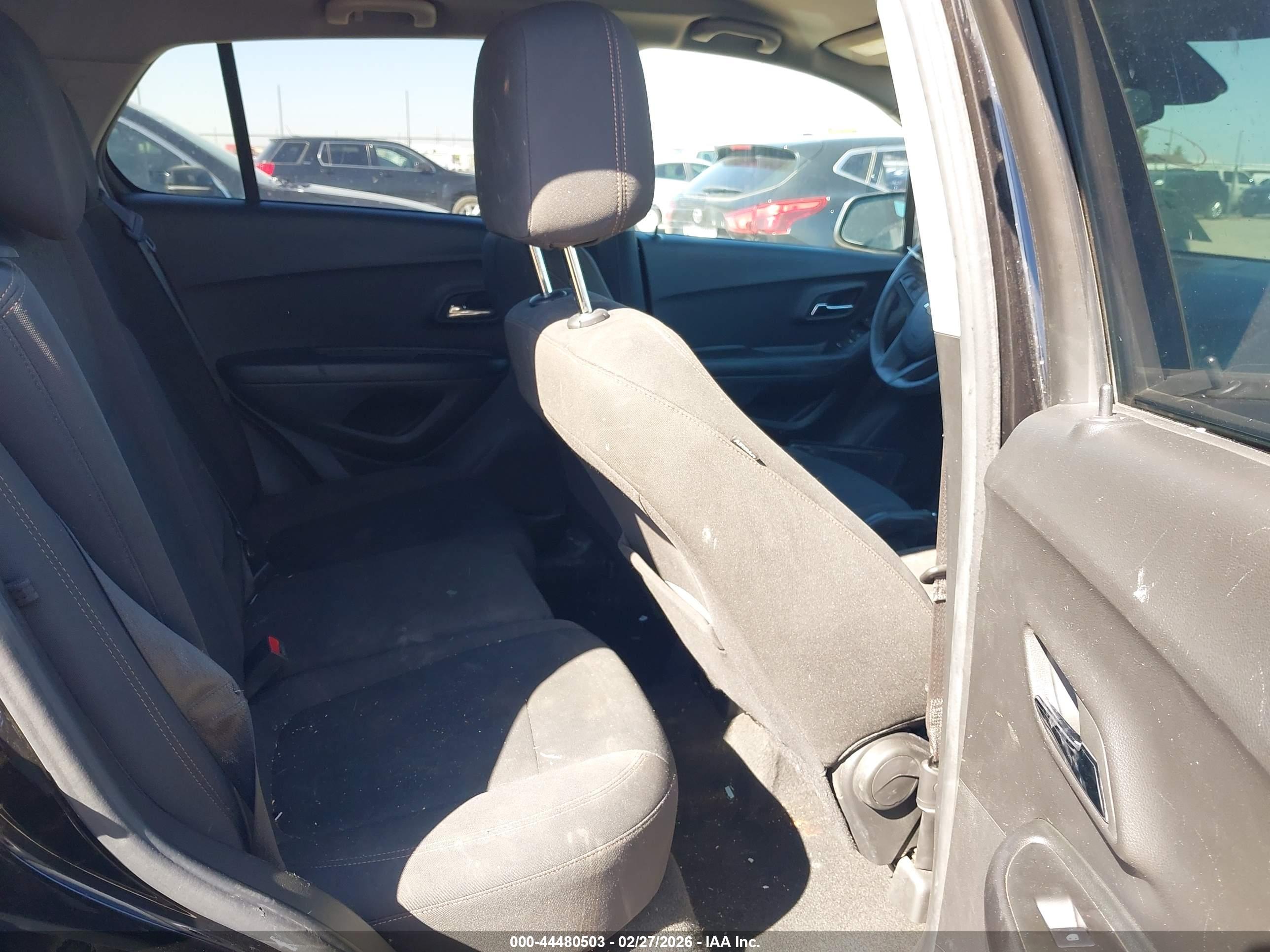 CHEVROLET TRAX image 8