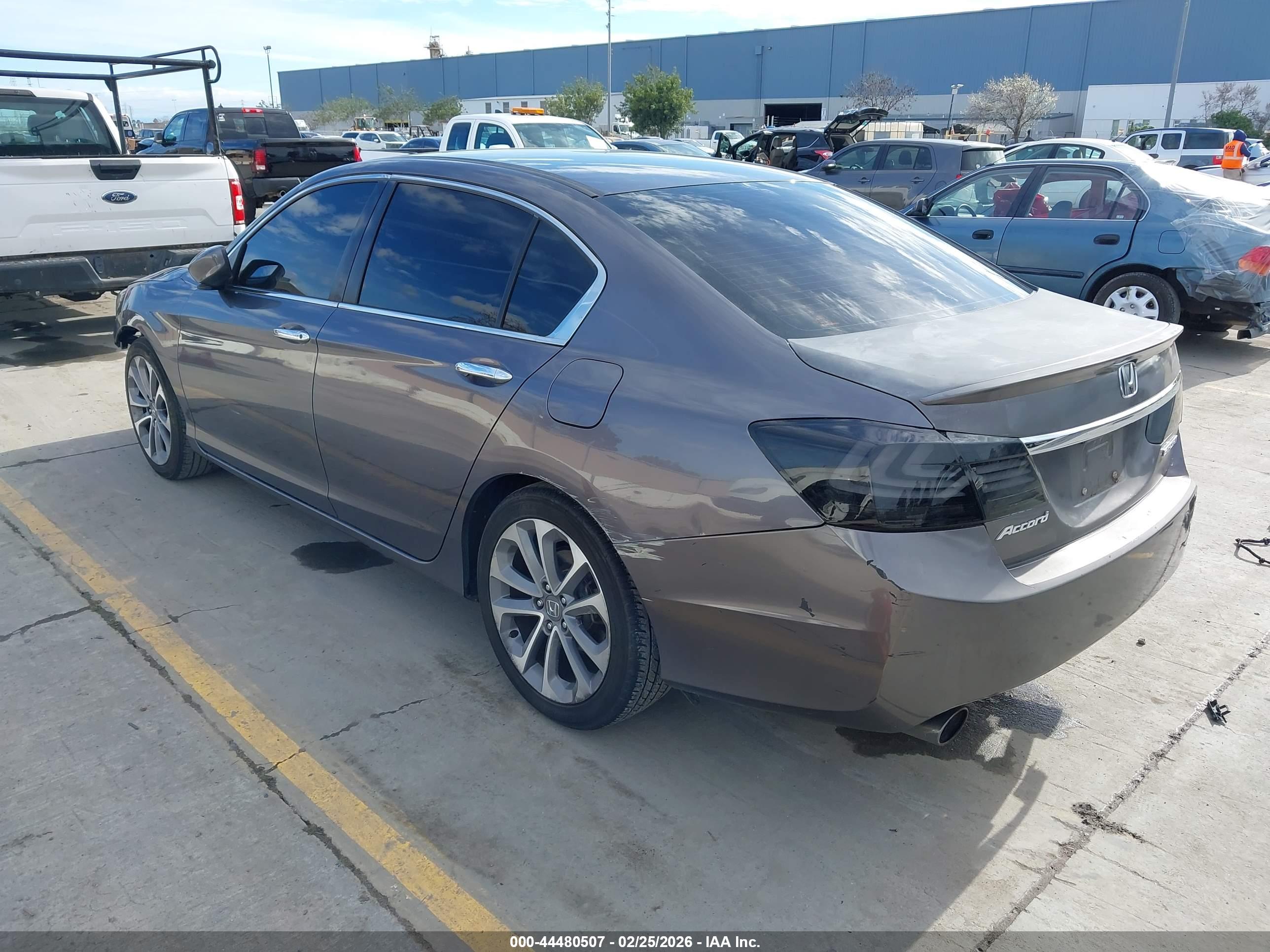 HONDA ACCORD image 3
