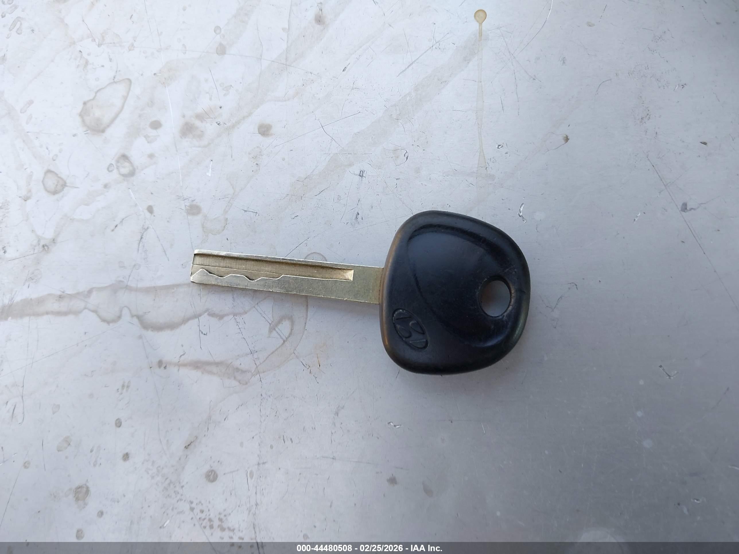 HYUNDAI ACCENT image 11
