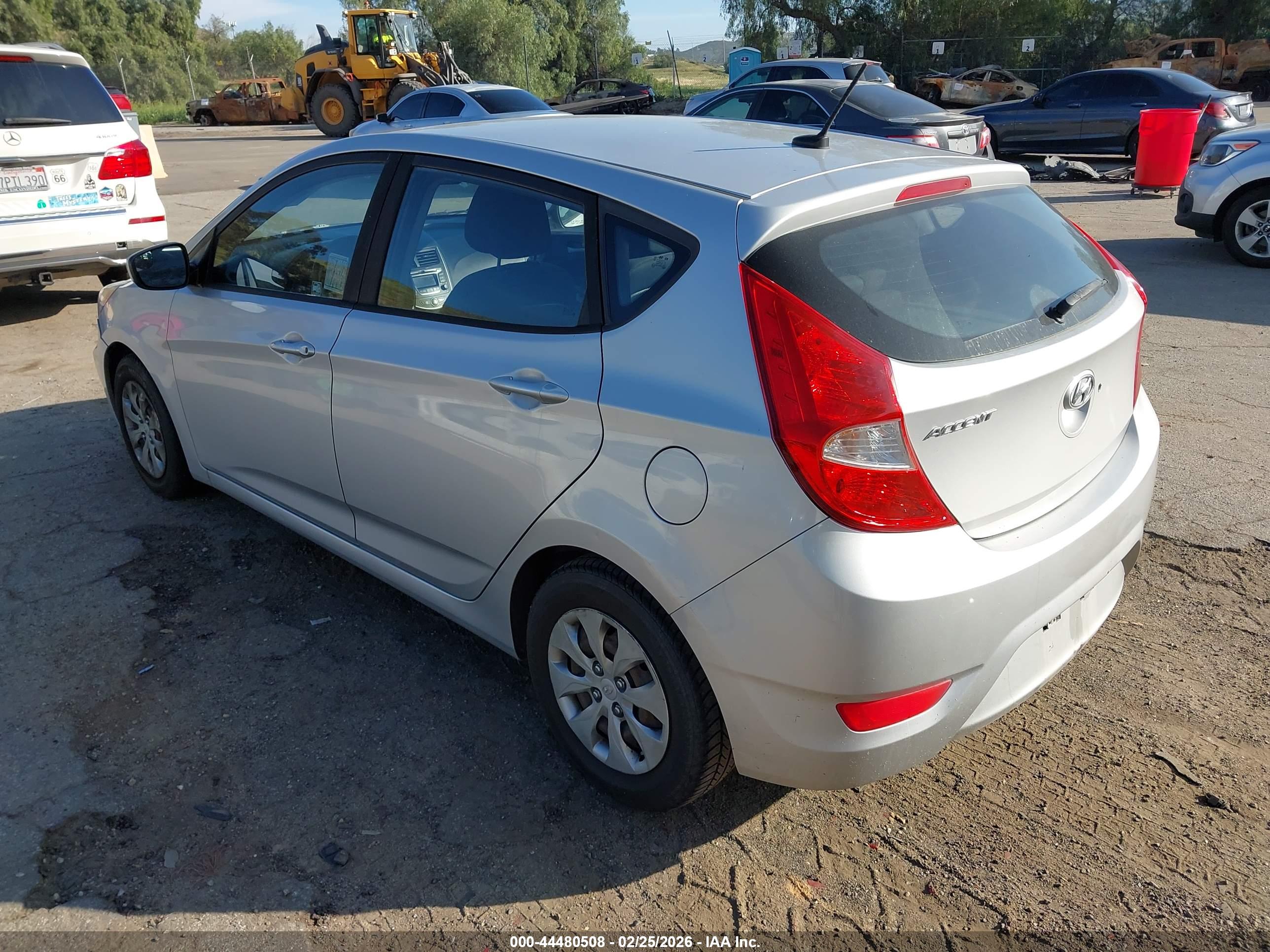 HYUNDAI ACCENT image 3