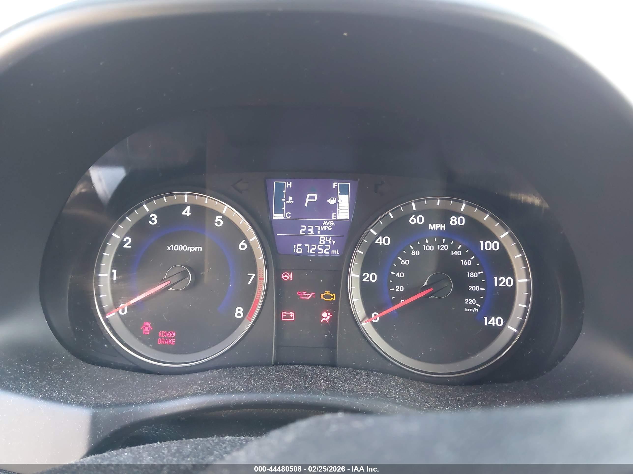 HYUNDAI ACCENT image 7
