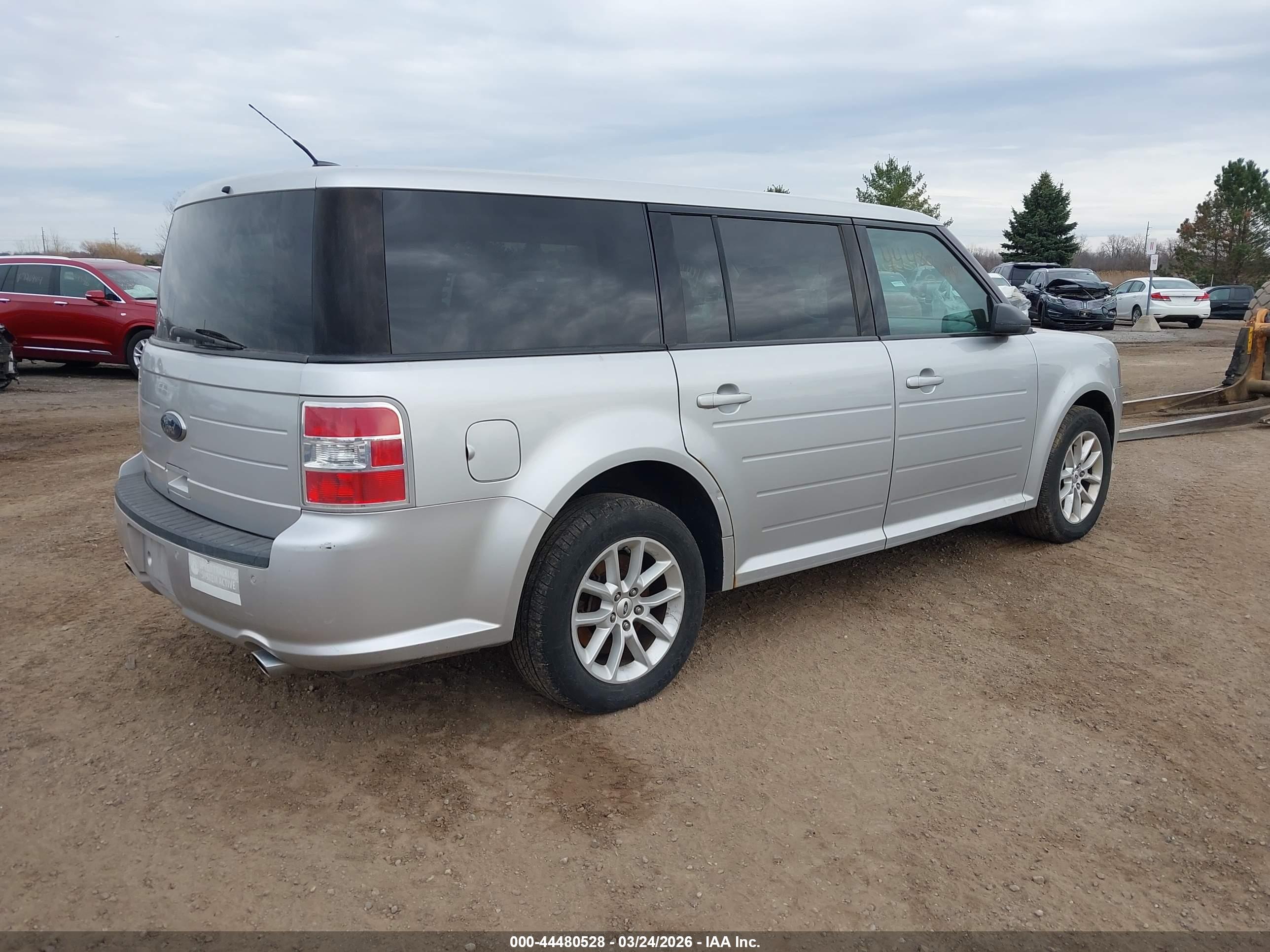 FORD FLEX image 4