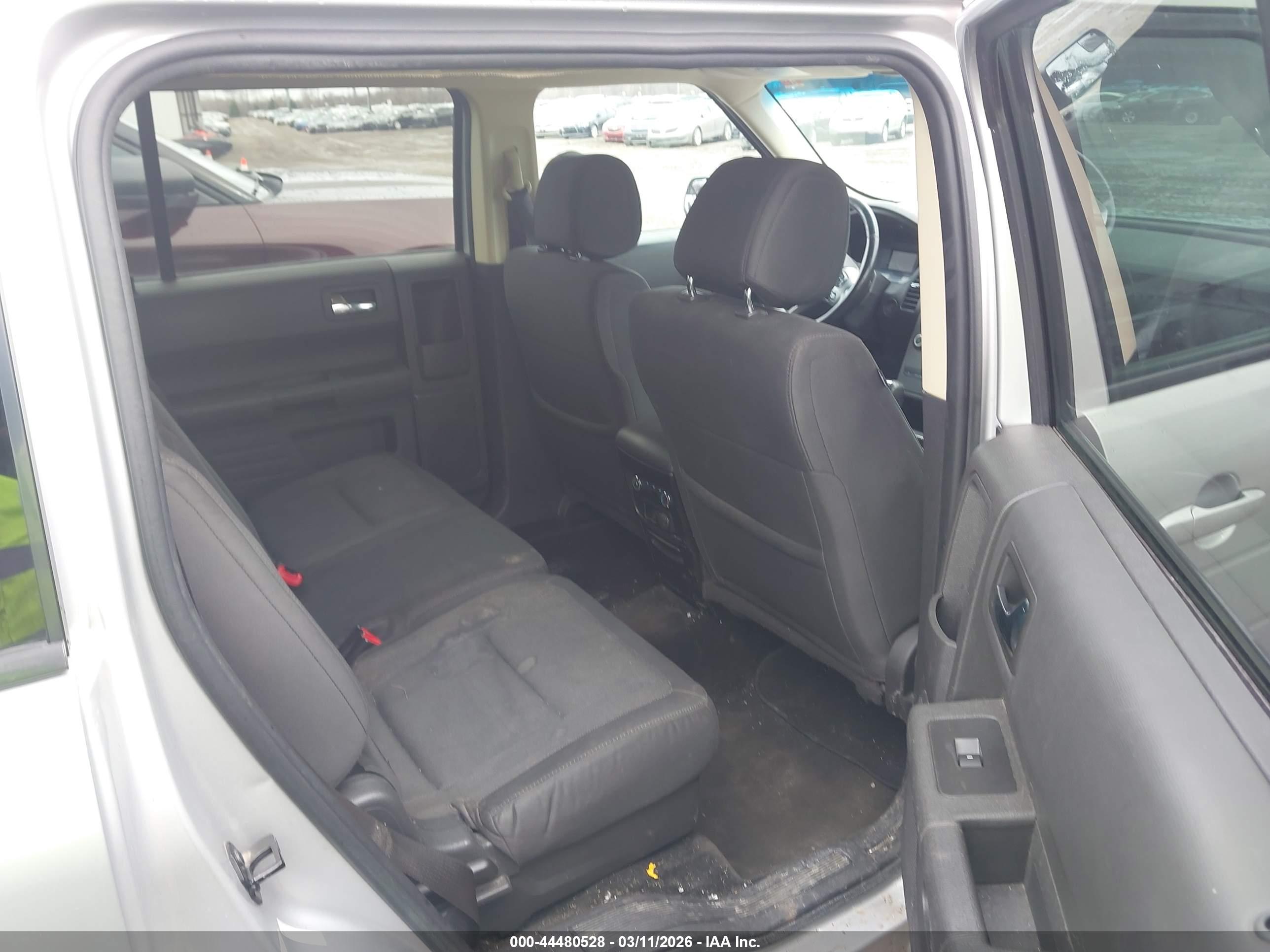 FORD FLEX image 8